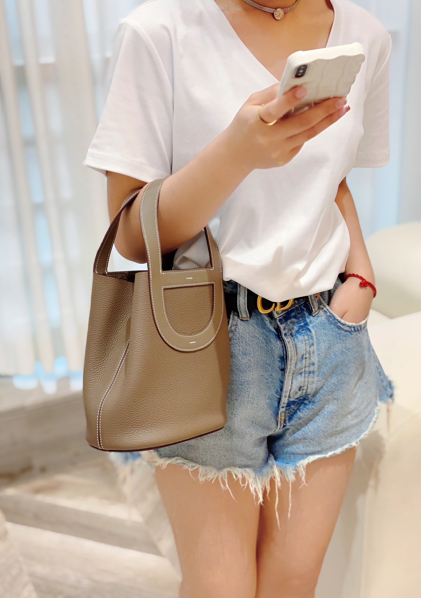 Miu Miu Classic Handcrafted Luxury Leather Shoulder Bag Ref 3