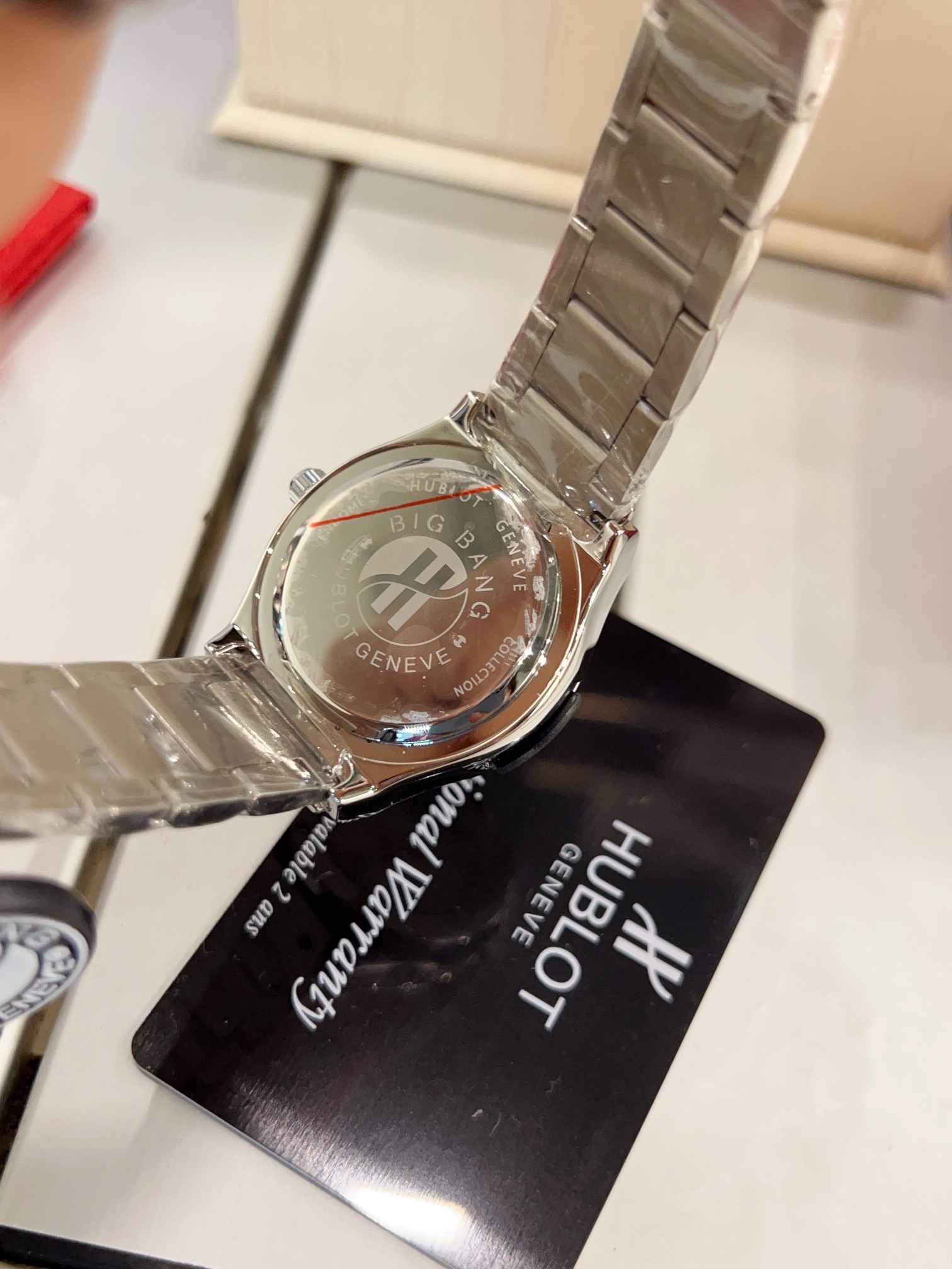 Hublot’s New 36mm Timewatch: Subverting Rules with Love and Style - 图片 6