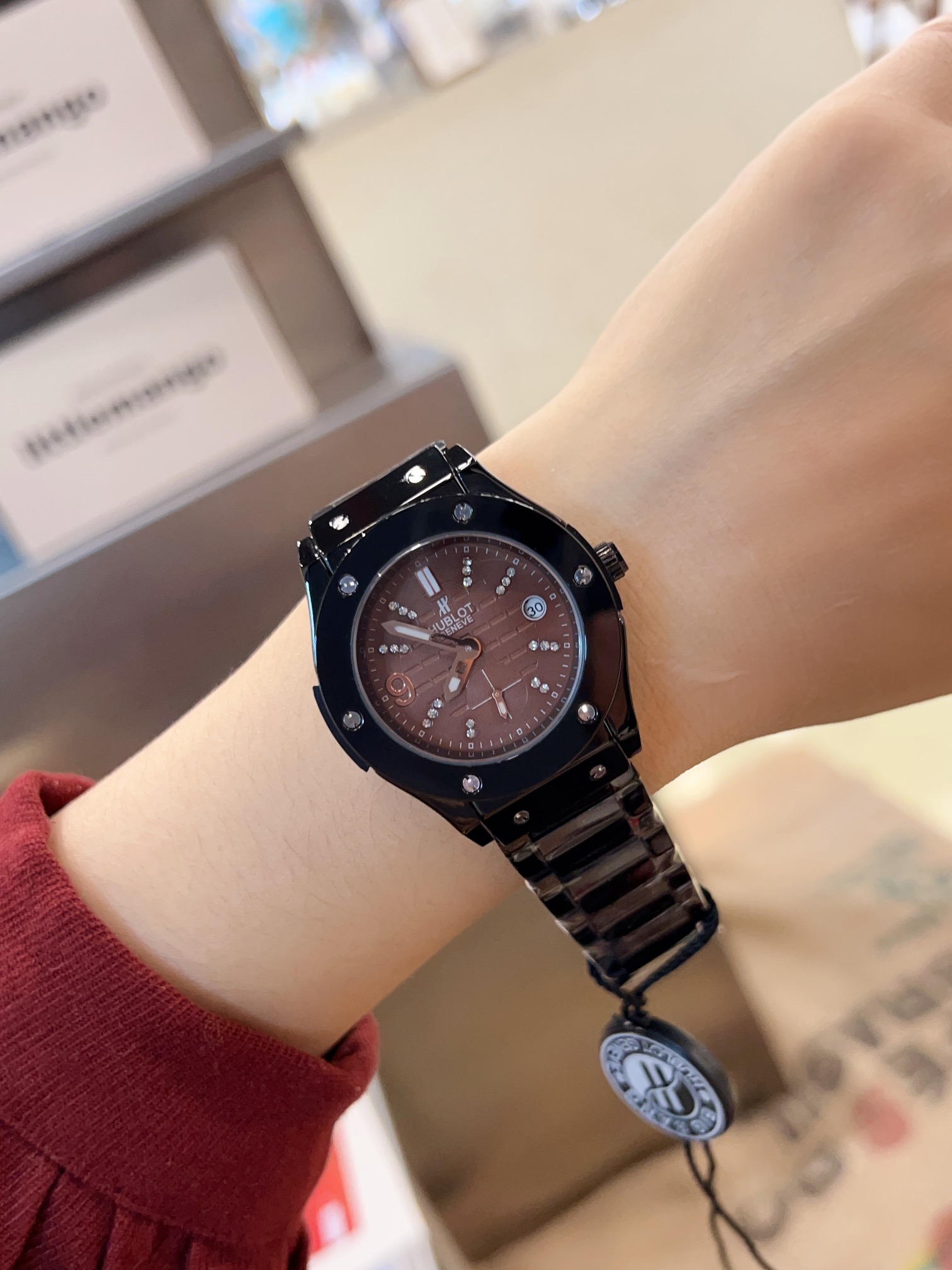 Hublot’s New 36mm Timewatch Subverts Rules with Love and Surprise - 图片 5