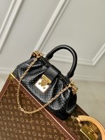 What best replica sellers
 Louis Vuitton LV Monogram Clutch AAA
 Handbags Clutches & Pouch Bags Printing Cowhide M22326