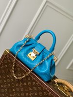 Louis Vuitton LV Monogram Clutch Handbags Clutches & Pouch Bags Printing Cowhide M22325