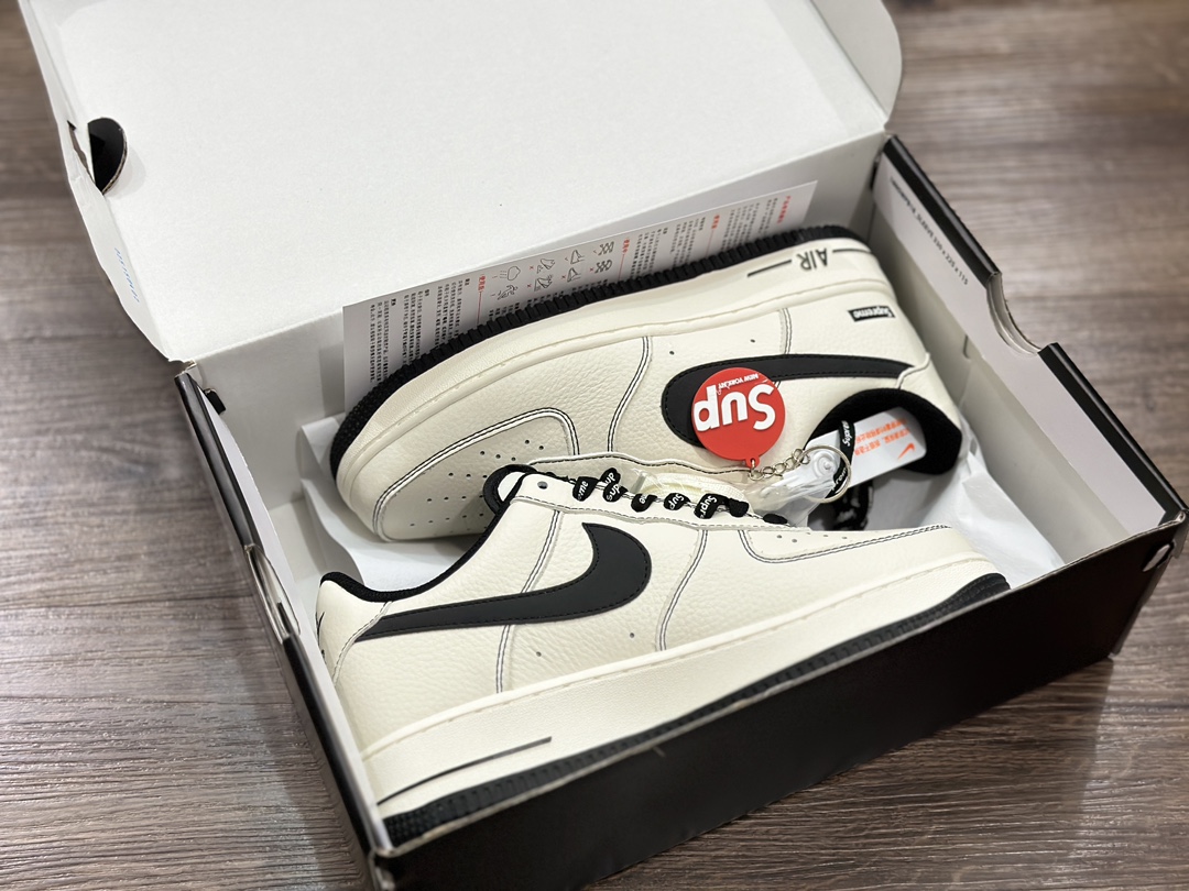 240 Nike Air Force 1 LOW 空军一号低帮运动鞋  SU0220-003