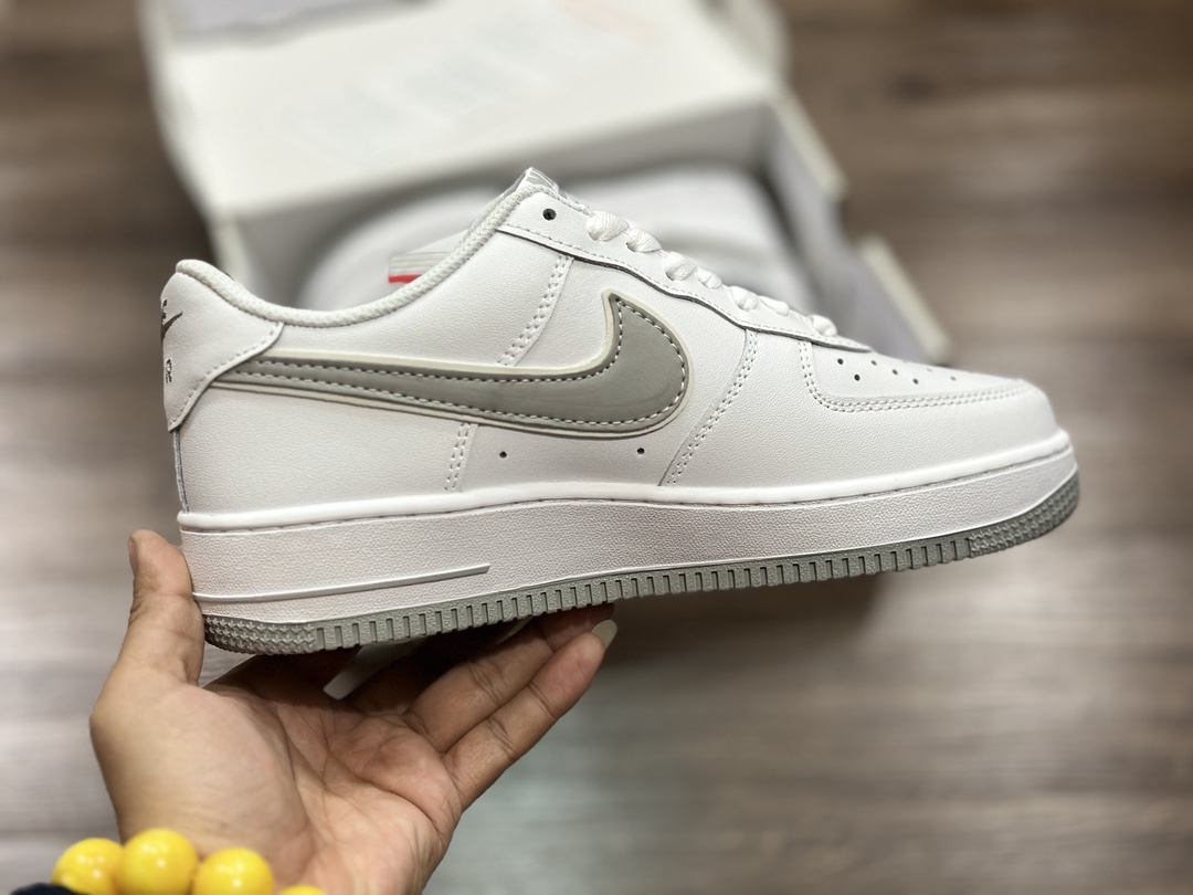 220 Nike Air Force 1 LOW 空军一号低帮运动鞋 CV5696-961