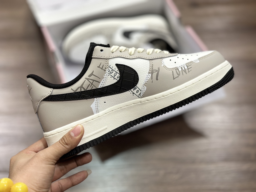 260 Nike Air Force 1 LOW 空军一号低帮运动鞋 LT5986-926