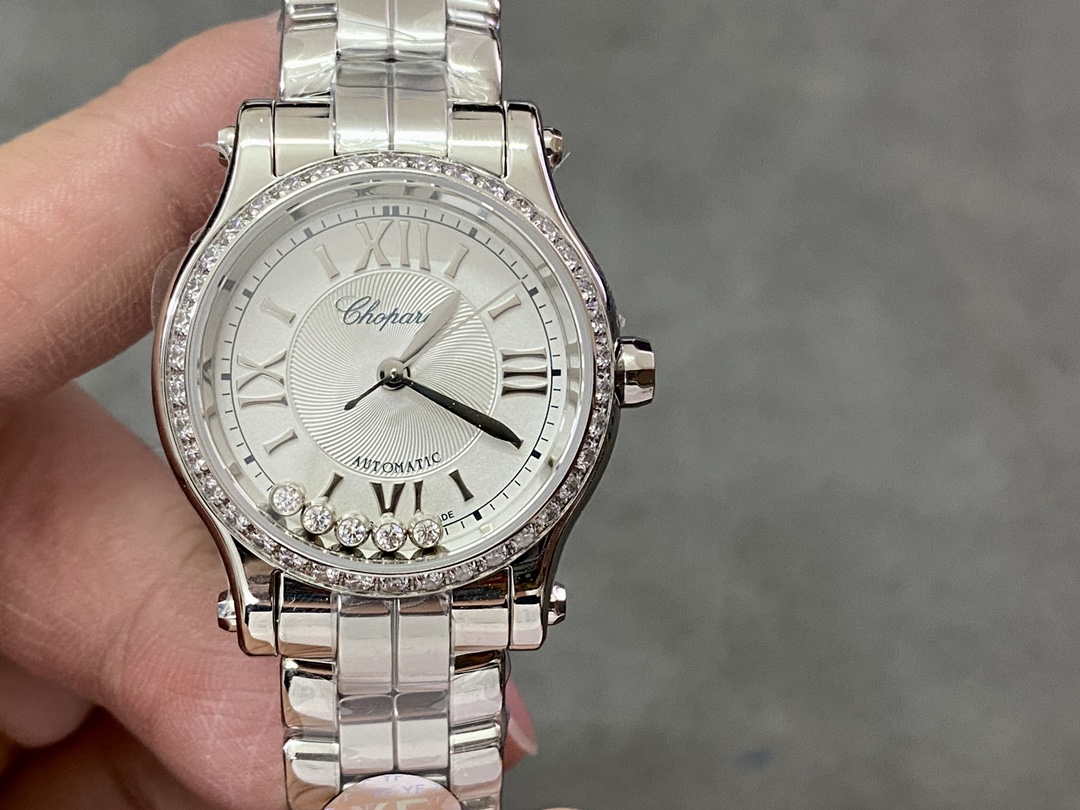 NO:158647,YF Chopard Happy Diamond 30mm HAY SORT MEDIUM AUTOMATIC Series 278559-3001 New products from Taiwan factory are coming. Currently the highest version in the market. Special recommendation  Goddess watch. Since HaySort was launched in 1993, it has been inseparable from female friends. The design director of Chopard brand once said, 