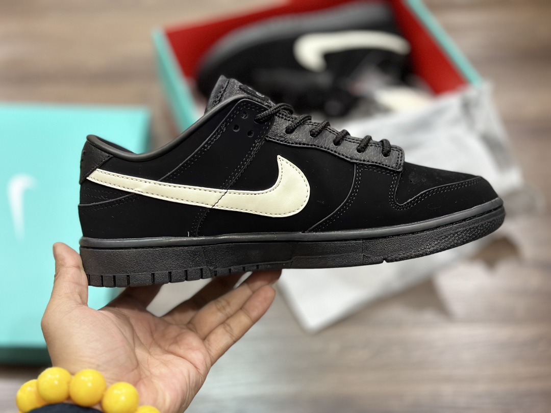 260 NIKE SB Dunk Low 低帮休闲运动鞋  DD1391-101