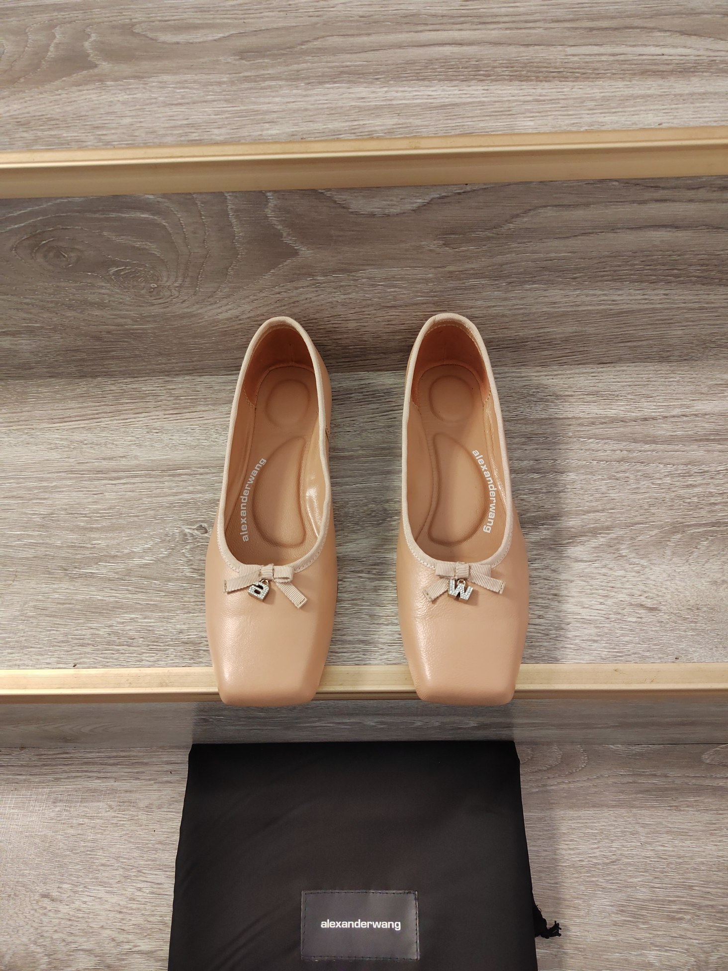 High-Quality Ballet Shoes: P700 Collection and Sheepskin Comfort in Various Sizes - 图片 1