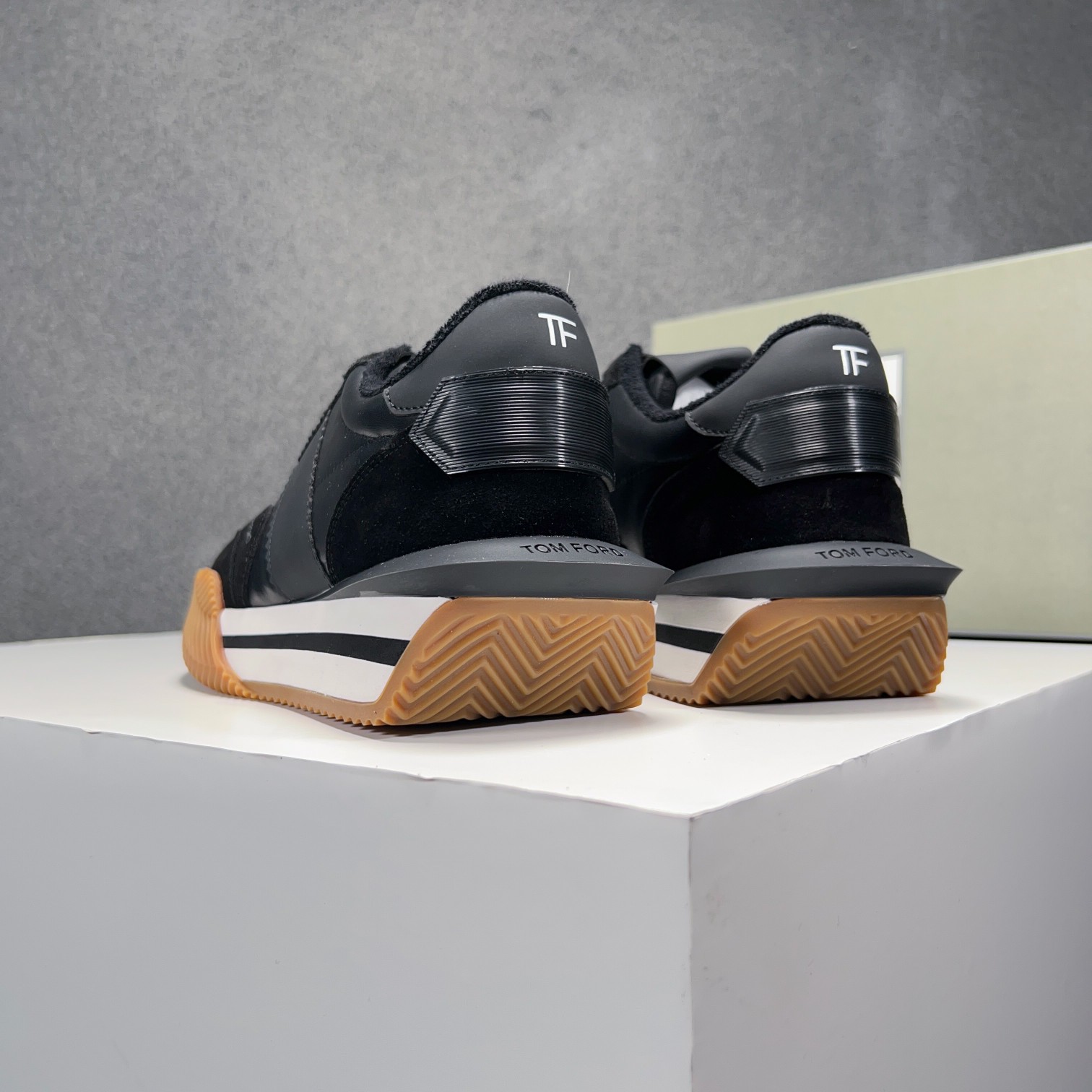 Classic Tomford zapatos de los hombres Eco Sneaker - Top de la línea es ahora nuevo y listo para la 