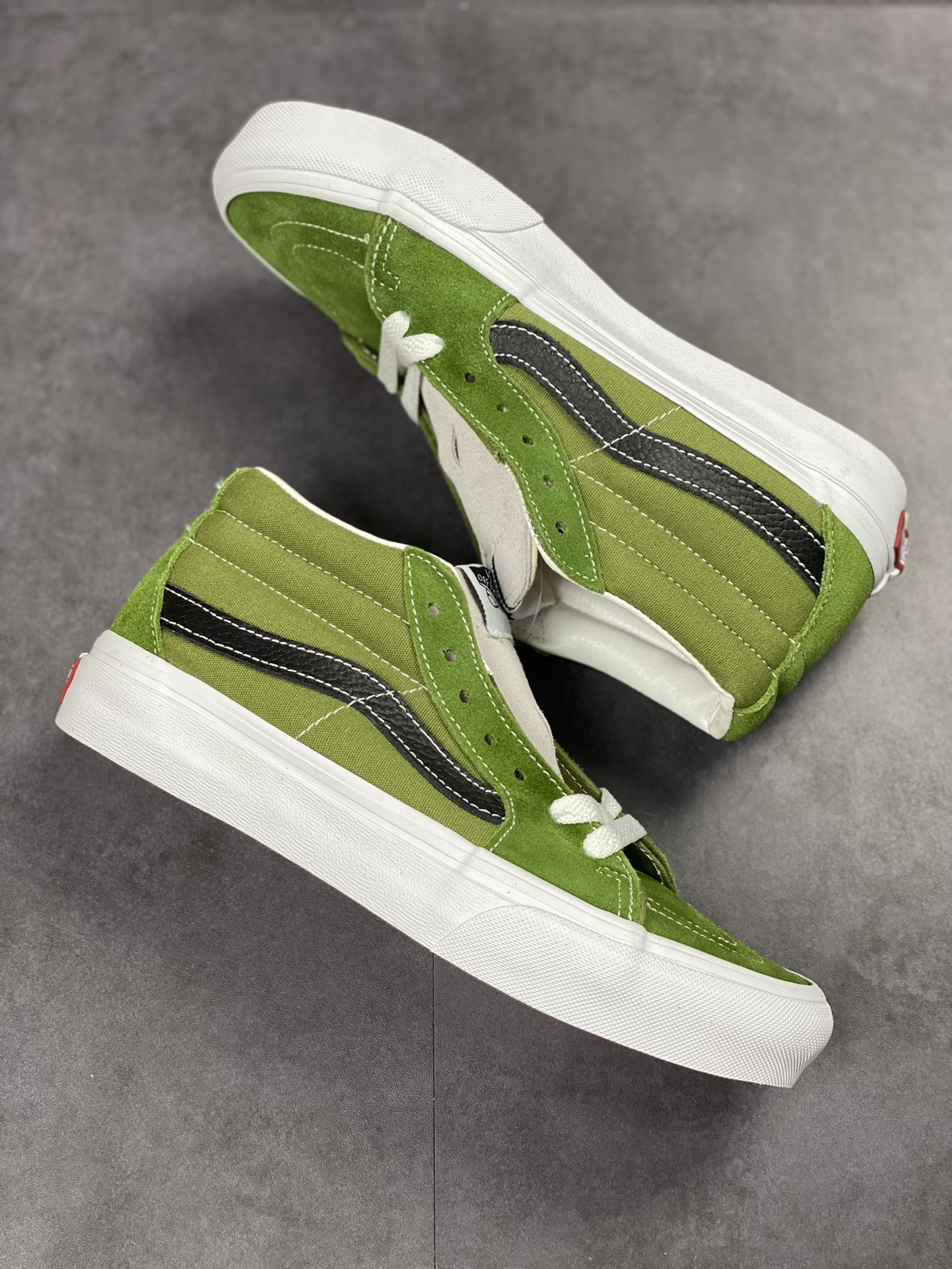 140 Vans Sk8 Mid 万斯中帮系列牛油果绿黑条休闲板鞋