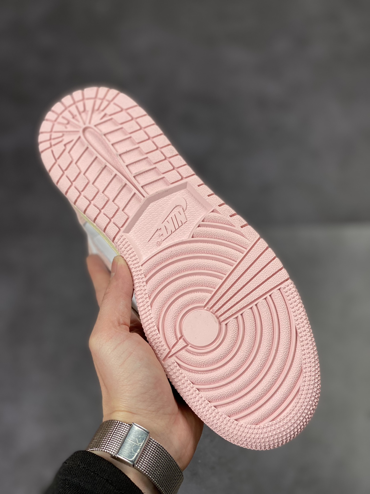 300 Air Jordan 1 High OG "Washed Pink" 水洗粉白 FD2596-600