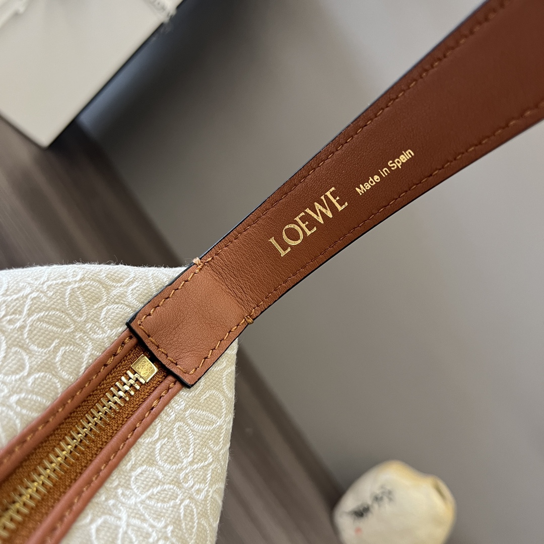 Loewe Cubi Anagram Bag in Calfskin and Jacquard - Shoulder & Hand Carry 5 i1680541496 9523 4