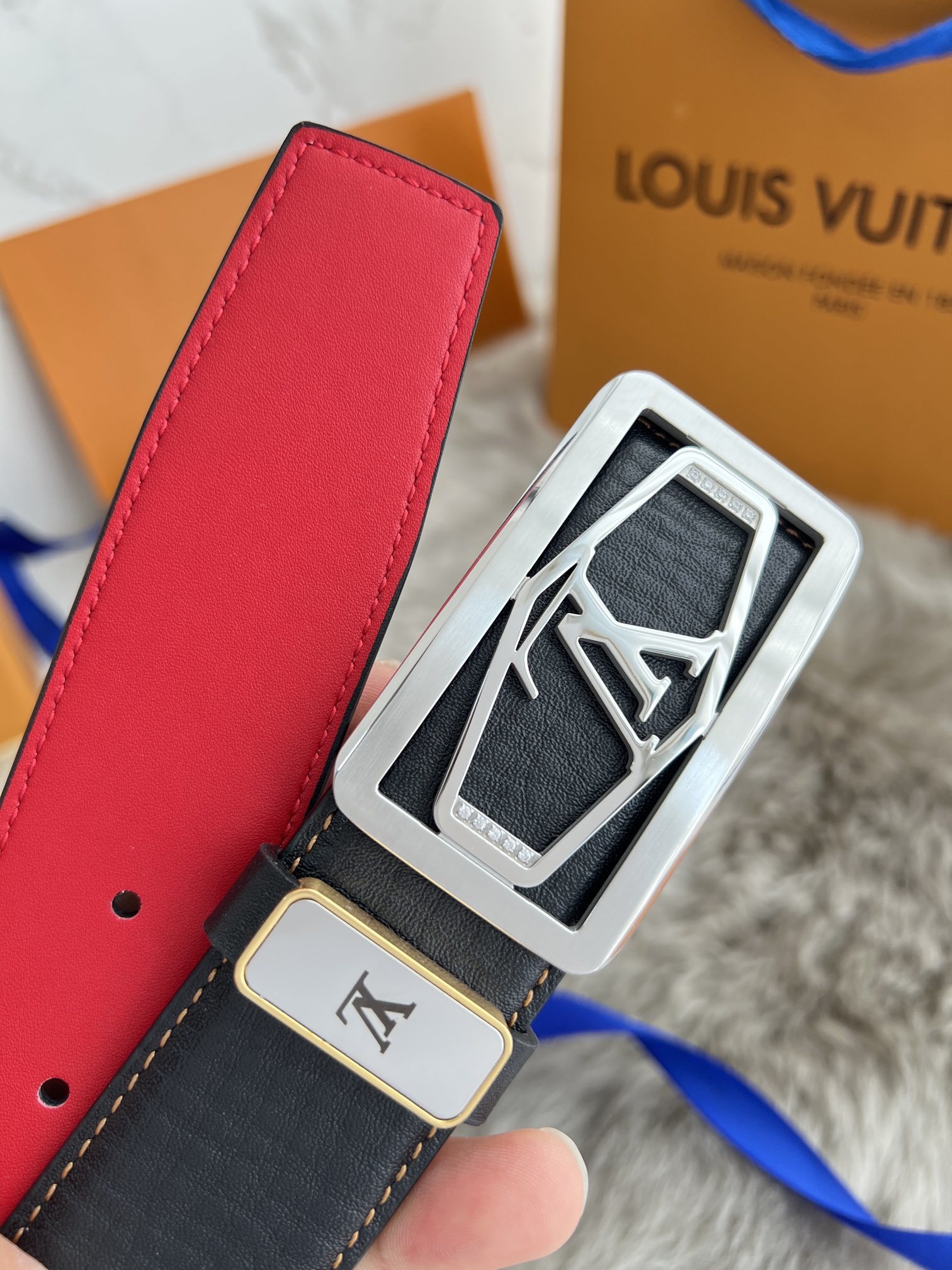 品名LV..路易..威登️腰带皮带原