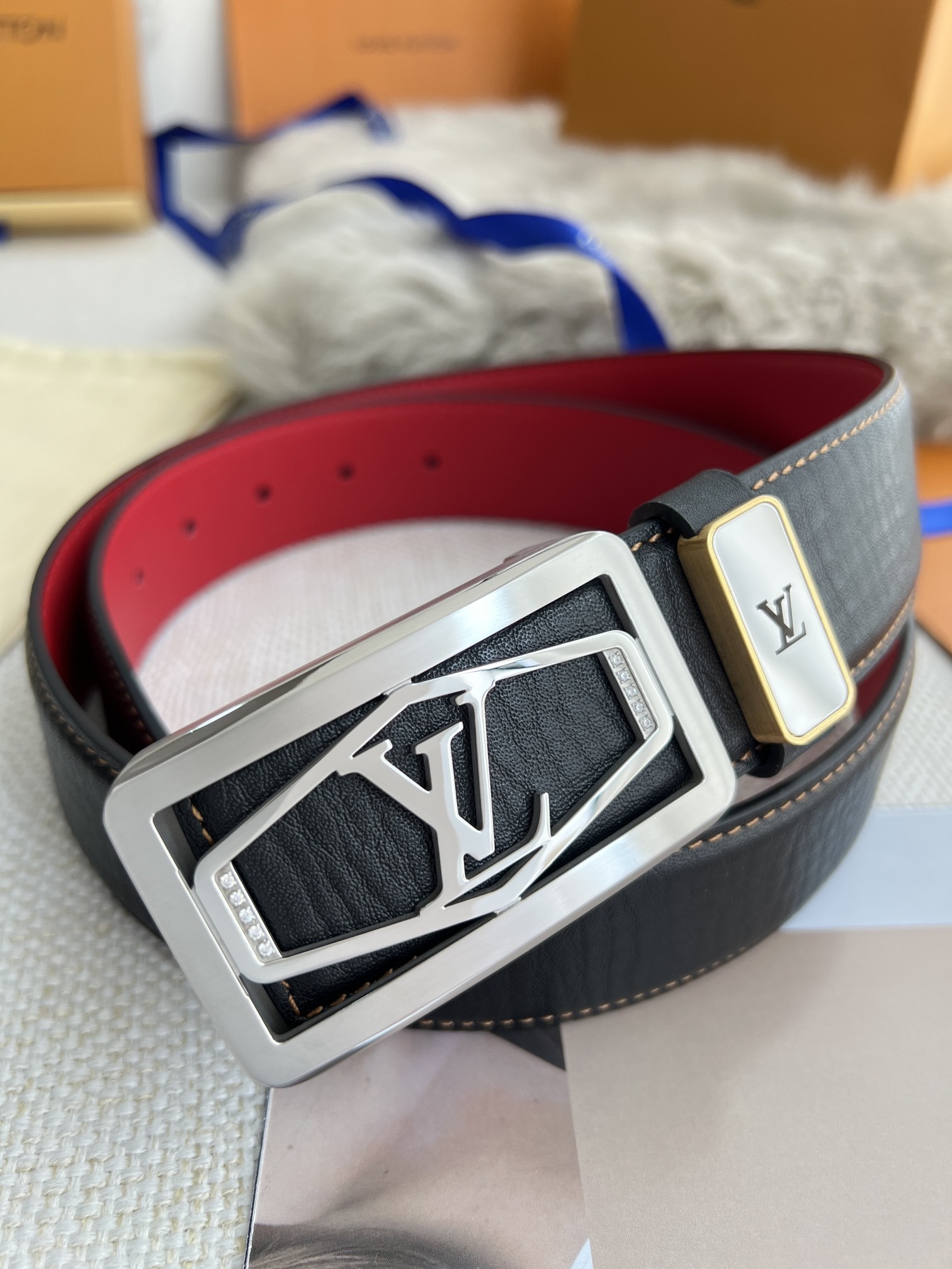 品名LV..路易..威登️腰带皮带原