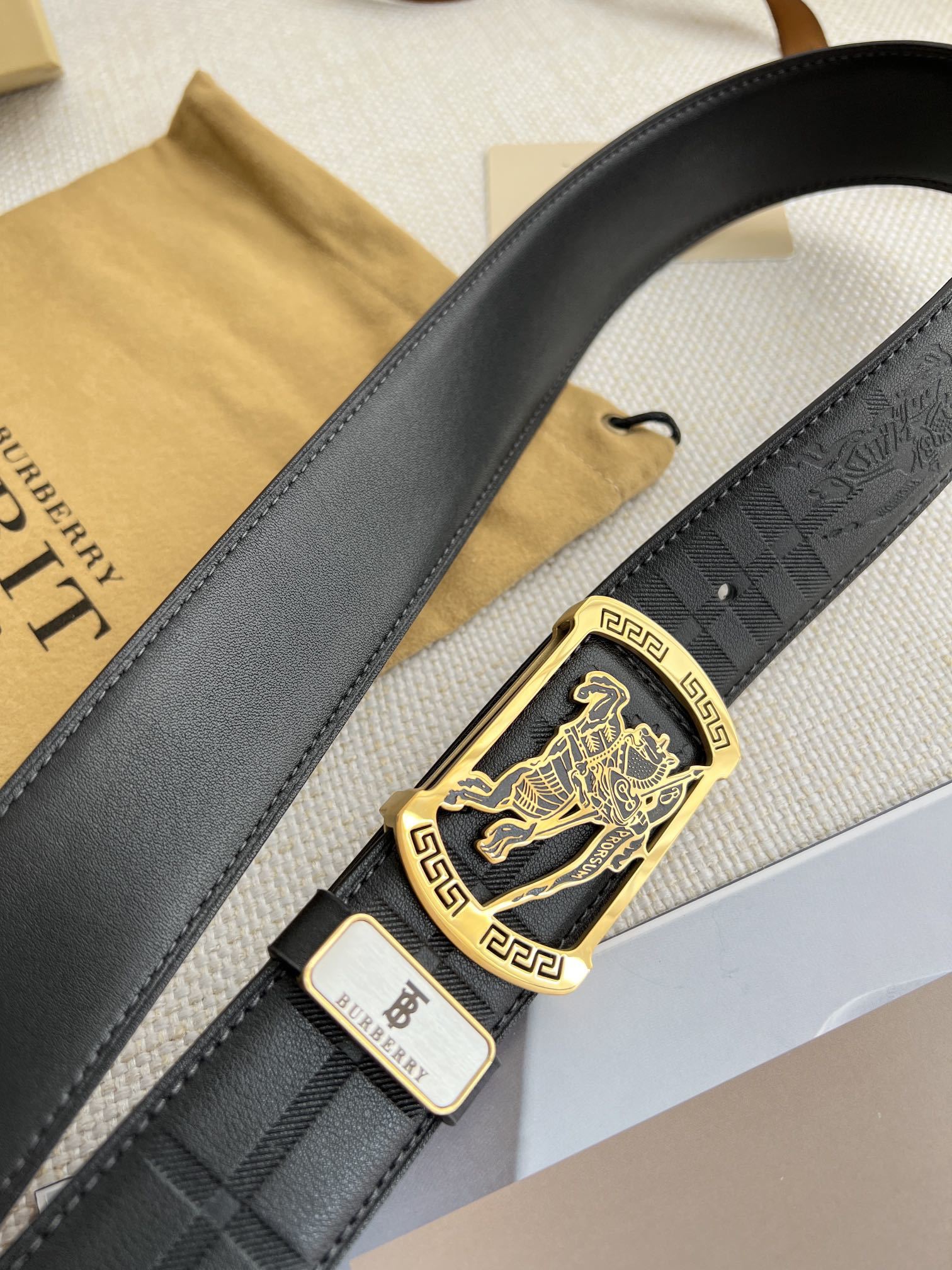 品名巴宝莉.Burberry️腰带皮