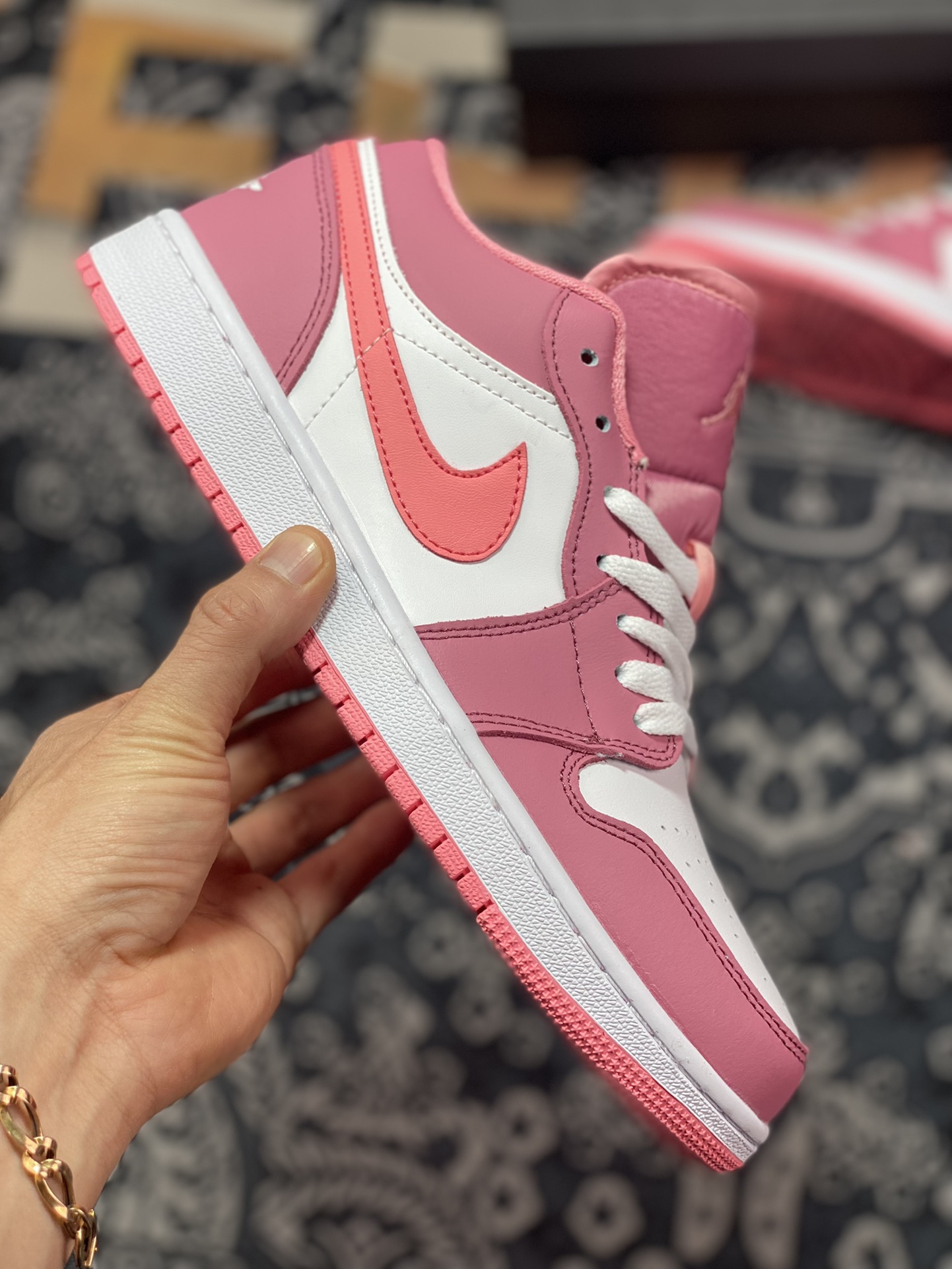 Air Jordan 1 Low 粉白 官方同步新色 553560-616