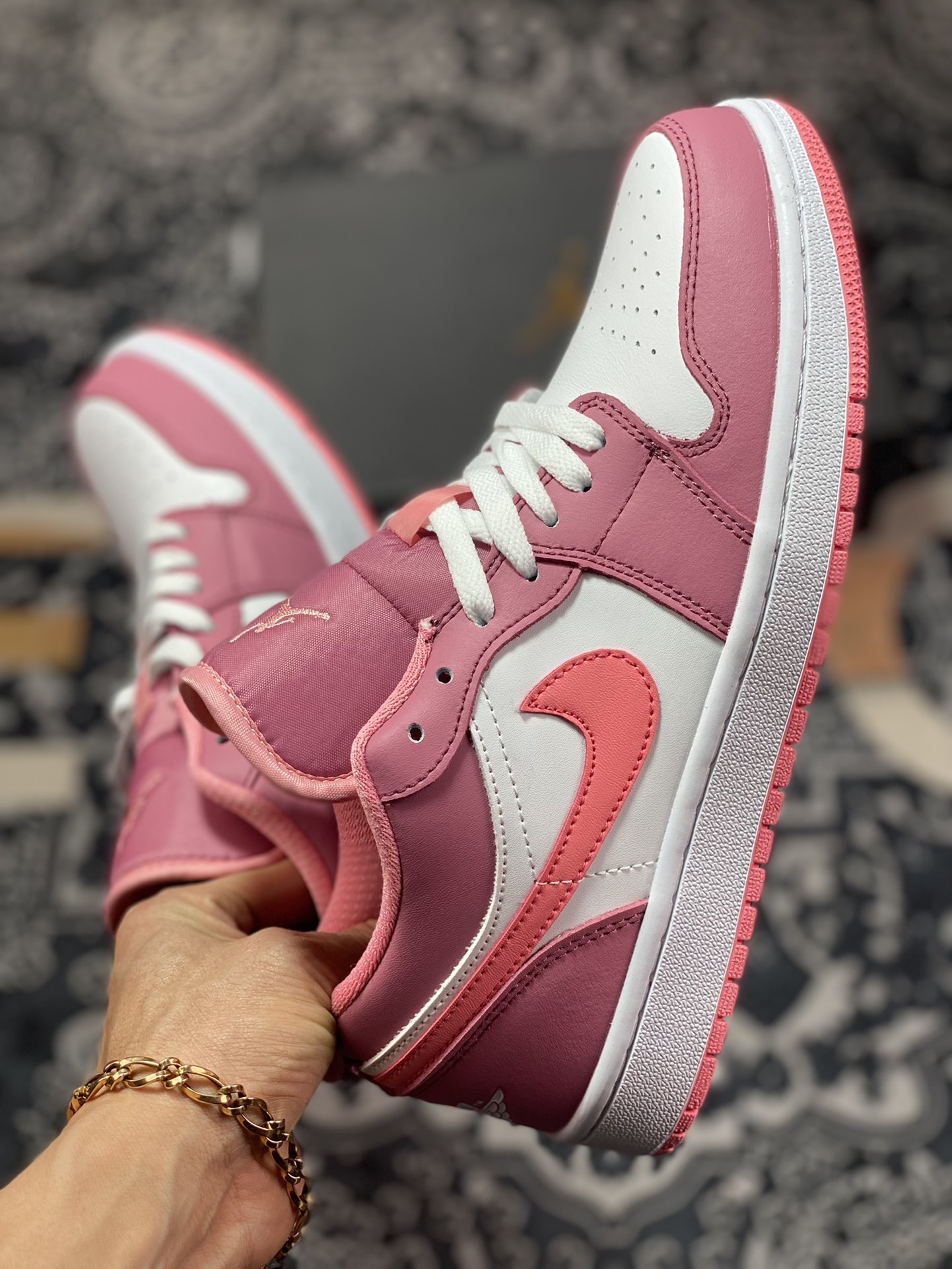 Air Jordan 1 Low 粉白 官方同步新色 553560-616