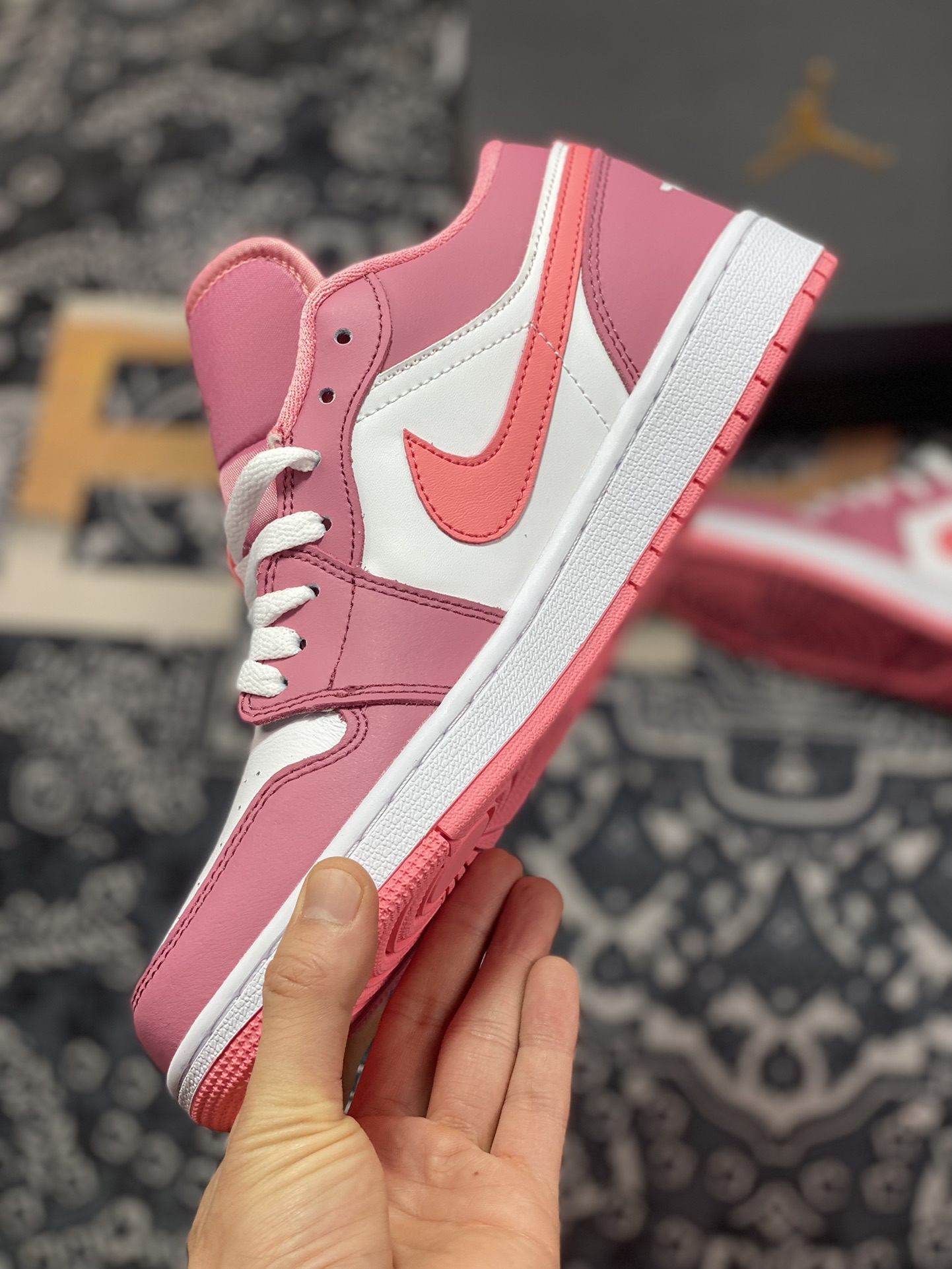 Air Jordan 1 Low 粉白 官方同步新色 553560-616