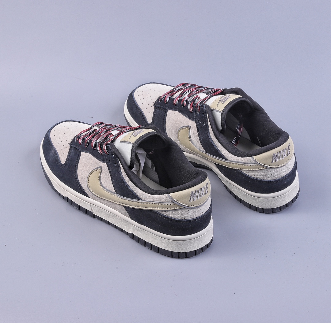 180 Nike Dunk SB Low 黑灰配色 此款Nike Dunk Low采用全绒面革打造DV3054-001