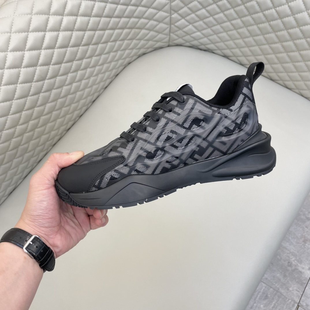 Precio de venta: P220 Marca comercial: Feid* "Fendi*" Low Top SneakersTalla: 38-44(se puede personal