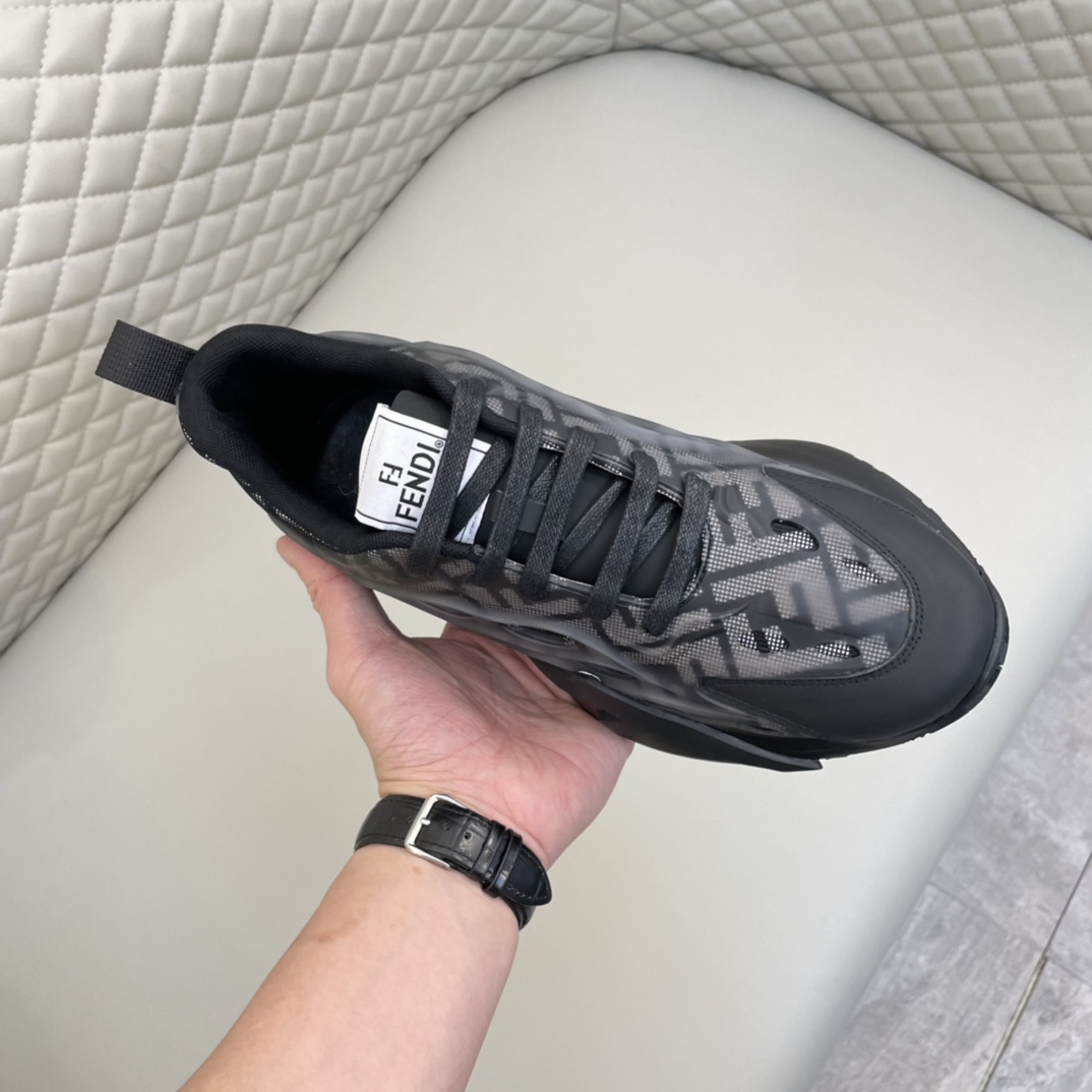 Precio de venta: P220 Marca comercial: Feid* "Fendi*" Low Top SneakersTalla: 38-44(se puede personal