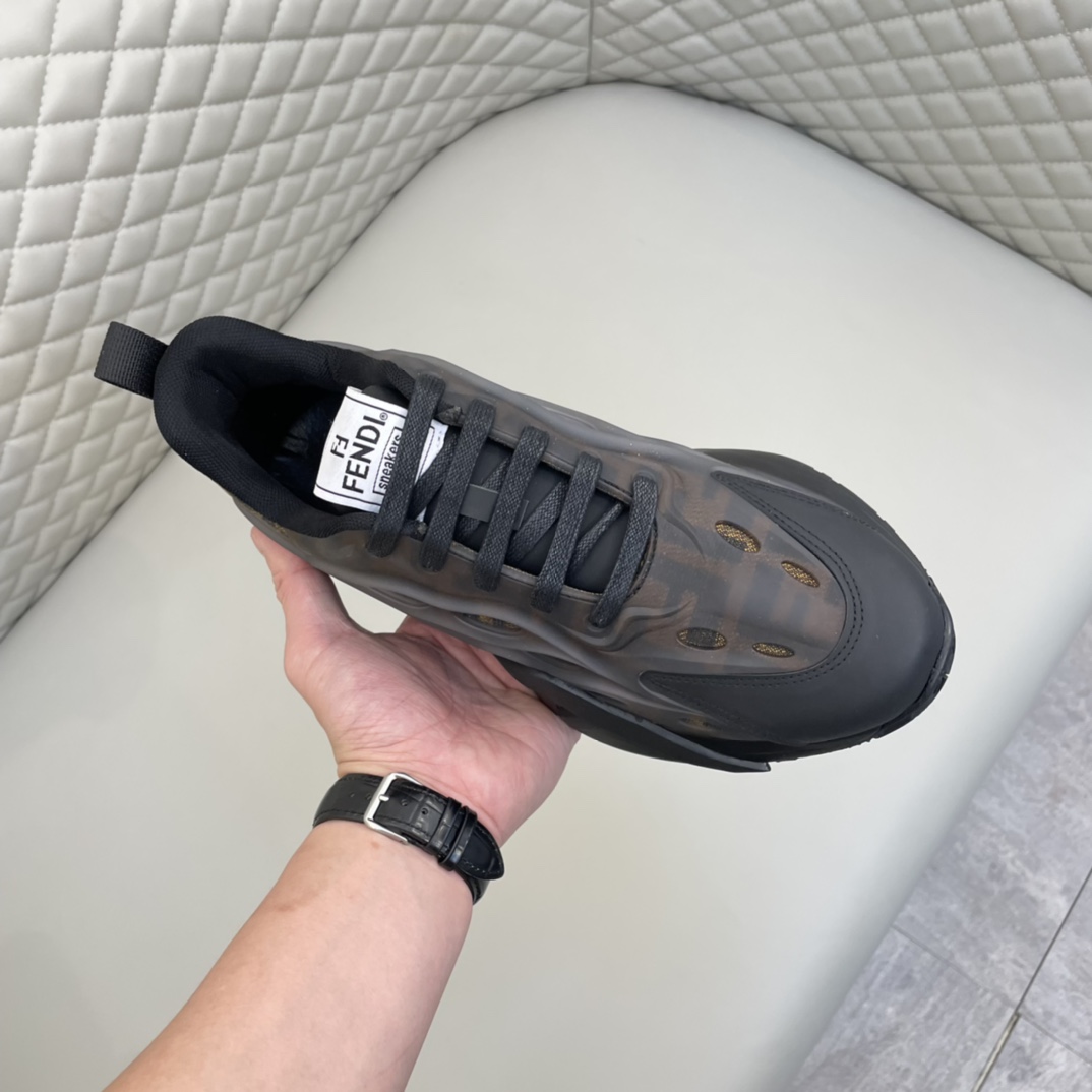 Precio de venta: P220 Marca comercial: Feid* "Fendi*" Low Top SneakersTalla: 38-44(se puede personal