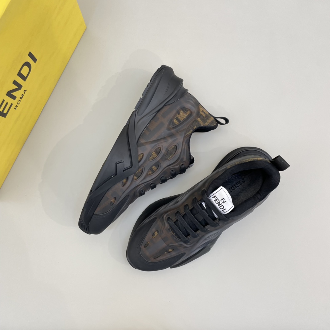 Precio de venta: P220 Marca comercial: Feid* "Fendi*" Low Top SneakersTalla: 38-44(se puede personal