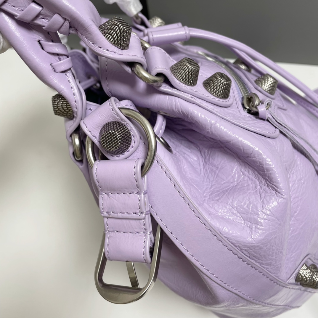 Balenciaga Classic Handcrafted Luxury Leather Shoulder Bag Ref 5
