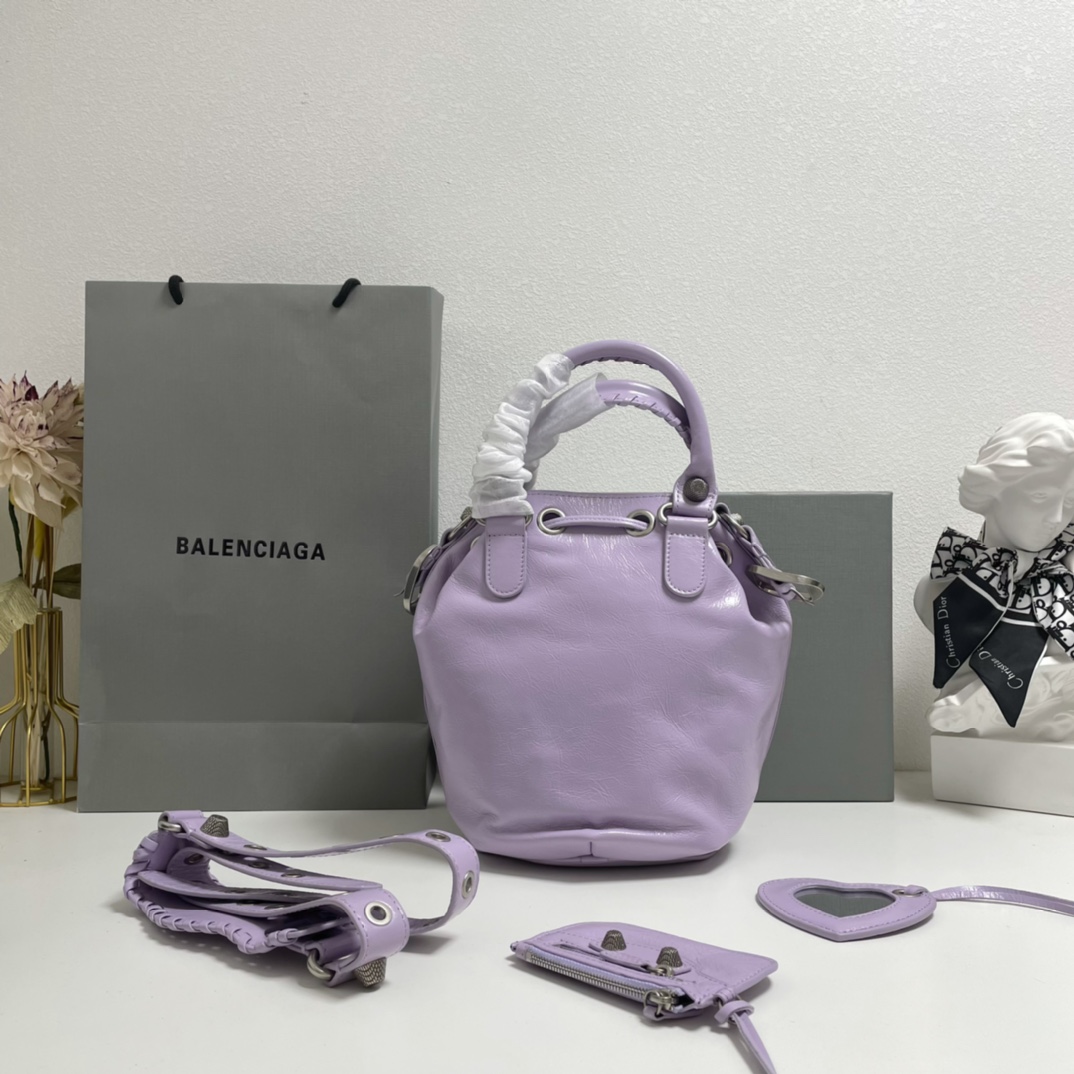 Balenciaga Classic Handcrafted Luxury Leather Shoulder Bag Ref 3