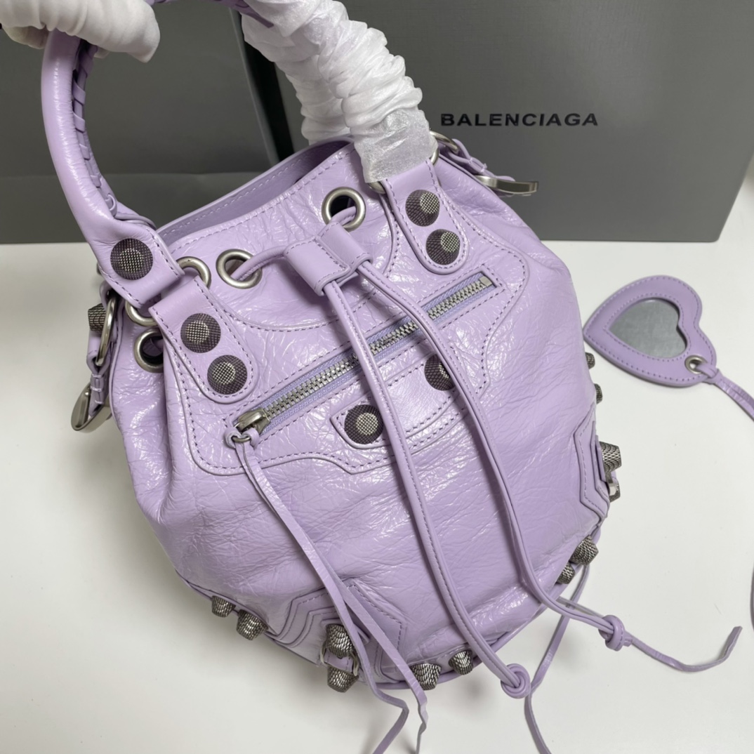 Balenciaga Classic Handcrafted Luxury Leather Shoulder Bag Ref 4
