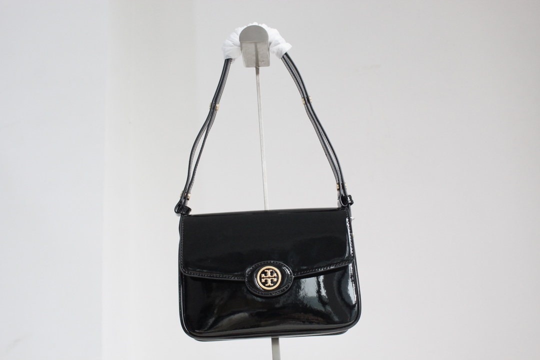 Tory Burch ～Tory Burch新款邮差盖头包