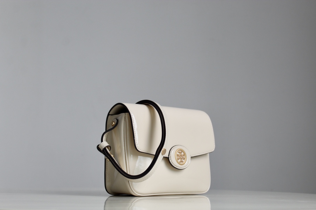 Tory Burch ～Tory Burch新款邮差盖头包