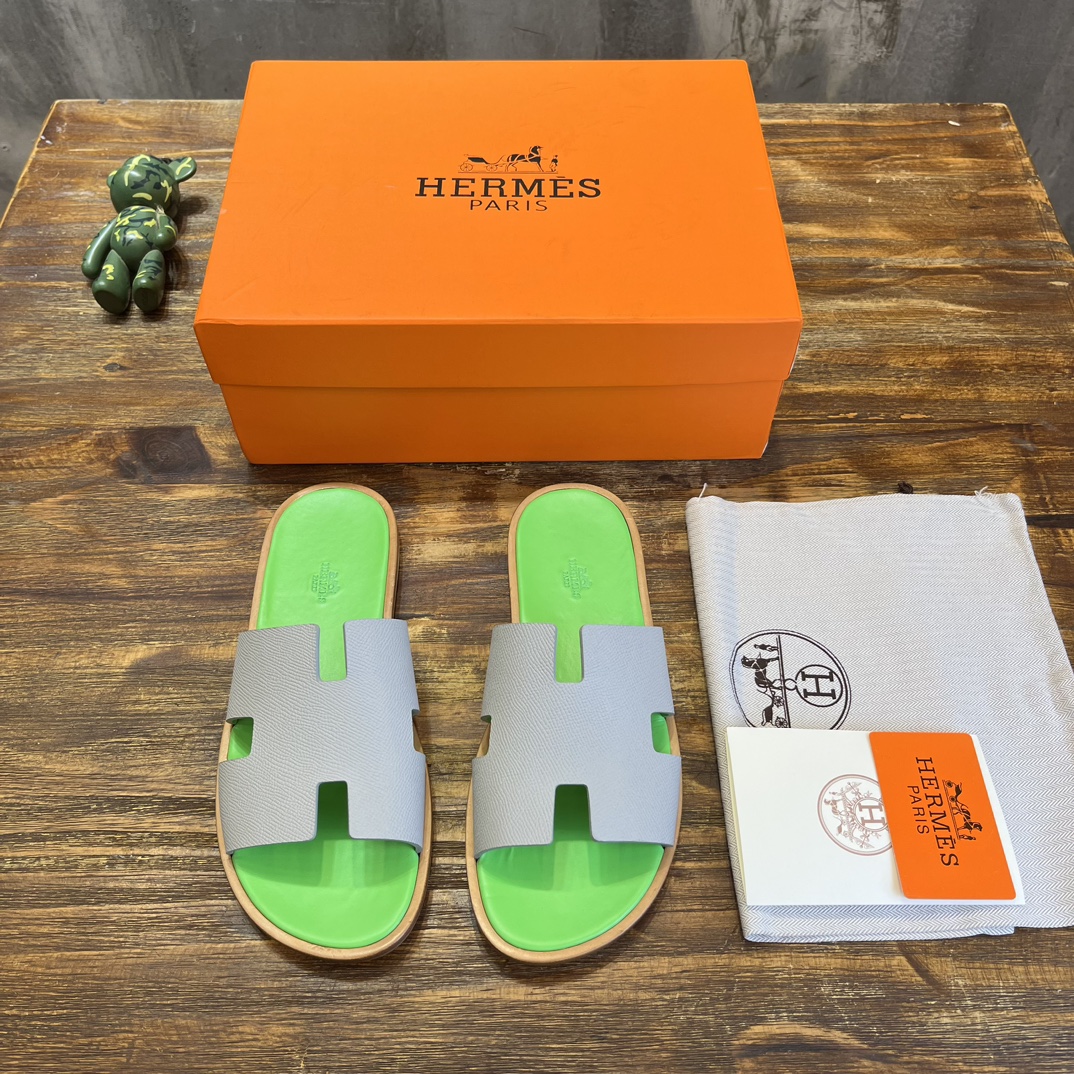 Hermès H家2023s新款男凉拖爱马仕Hermes 喜欢二舅姥爷拖鞋的一定不能错过这款拖鞋，好穿百搭又
