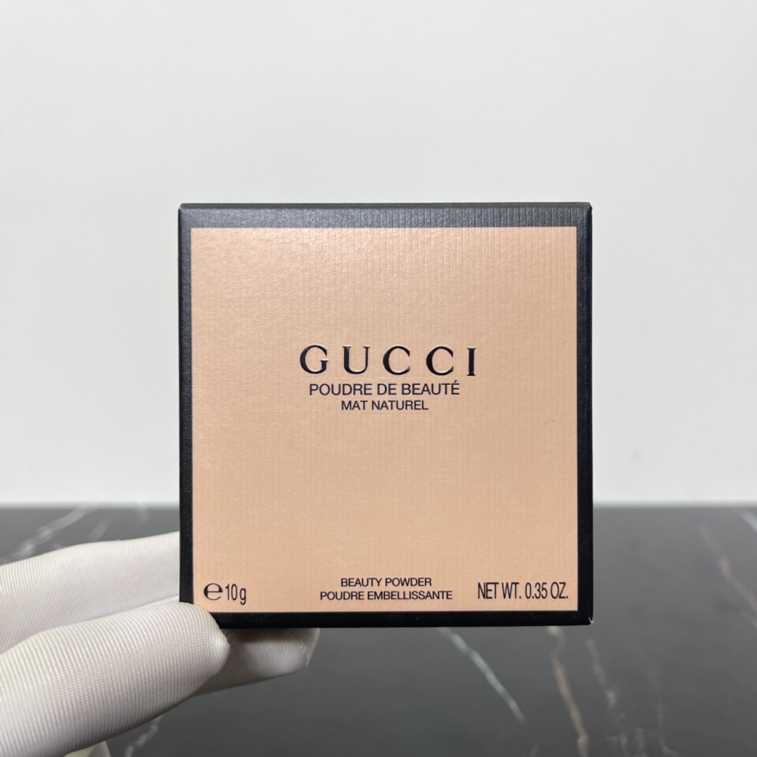 Gucci Poudre De Beauté Mat Naturel Face Powder - Luxurious Matte Finish 2 i1680611426 3189 0