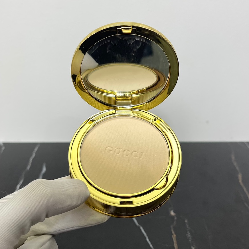 Gucci Poudre De Beauté Mat Naturel Face Powder - Luxurious Matte Finish 9 i1680615084 6538 0