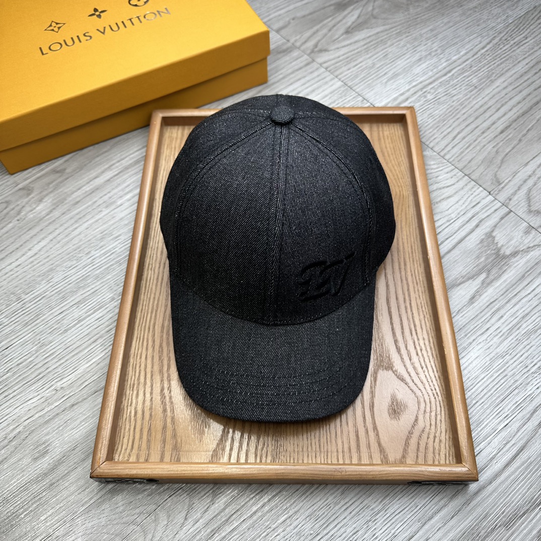 NO:193107,Special offer.L Home. [with dust bag] New baseball cap!  Pure cotton material!  Good breathability!  A must-have item for sun protection in spring!  Atmospheric color!  The style is novel and unique and easy to match with clothes!  Strong practicality and high-end quality!  It’s a good match~ It’s really good to watch!  !  Hat Straw Hat Fisherman Hat Baseball Hat, Hats, louis vuitton, espadrilles,hats19860909特价.L家.【配防尘袋】新品棒球帽！材质纯棉！透气性好！春天挡风,夏天防晒必备单品！颜色大气！款式新颖别致好搭配衣服！实用性强,高端品质！随心搭配～真的敲好看！！帽子草帽渔夫帽棒球帽,帽子,louis vuitton,espadrilles,hats,hat
