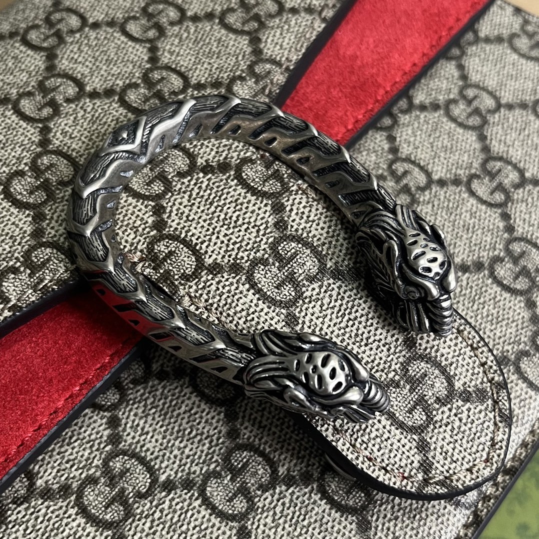 配全套包装️GGDionysus酒神系列以古希腊众神之一的酒神狄俄尼索斯为灵感来源双虎头锁扣承载守护爱与