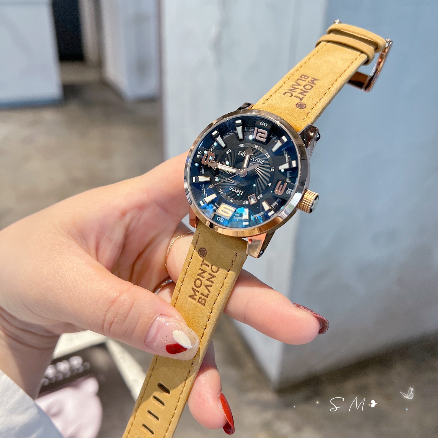 Montblanc Multifunctional Wristwatch: Fine Design for Business and Leisure - 图片 2