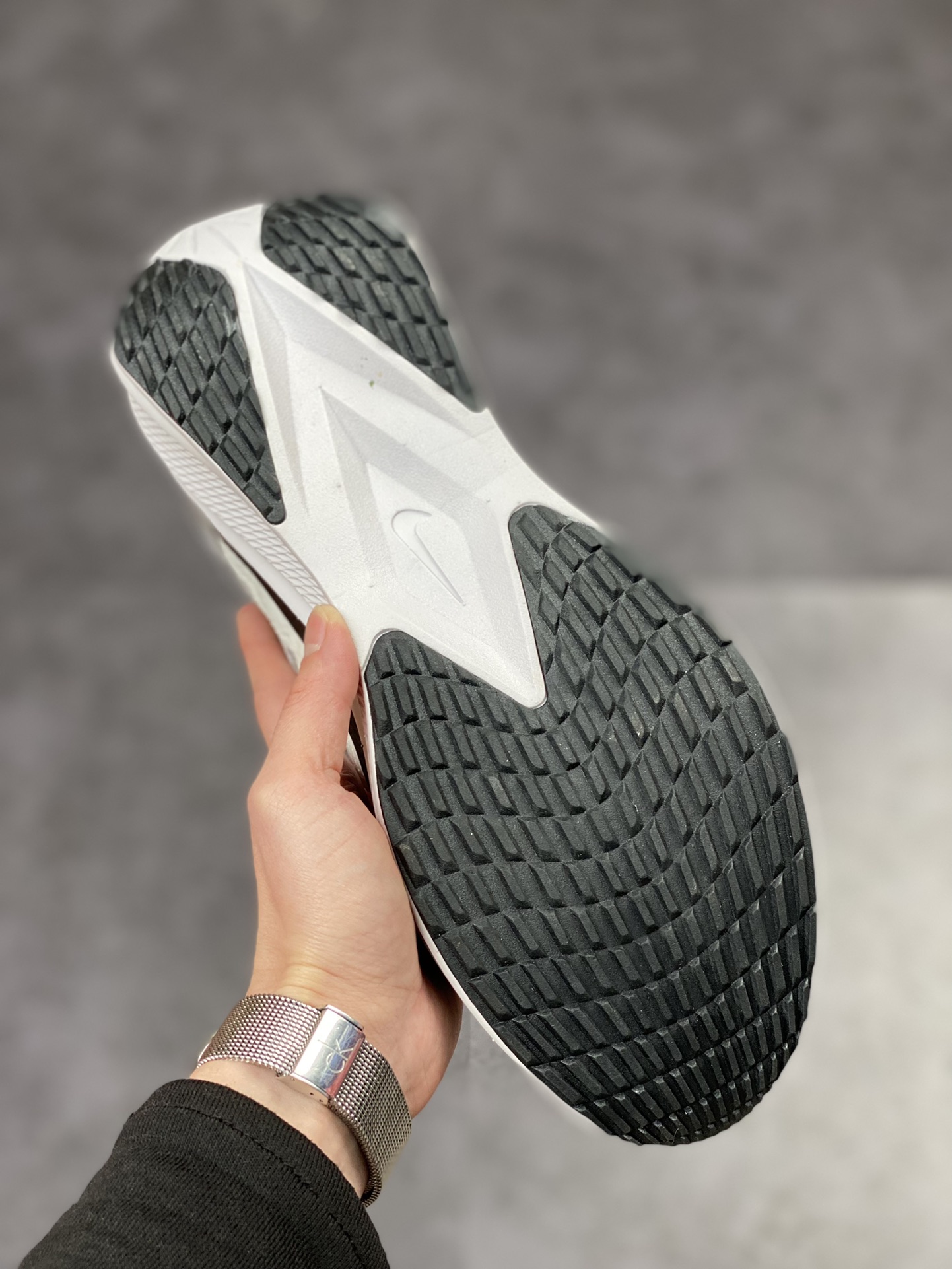 170 Nike Air Zoom Viale 维亚尔系列运动跑鞋CW7358-880