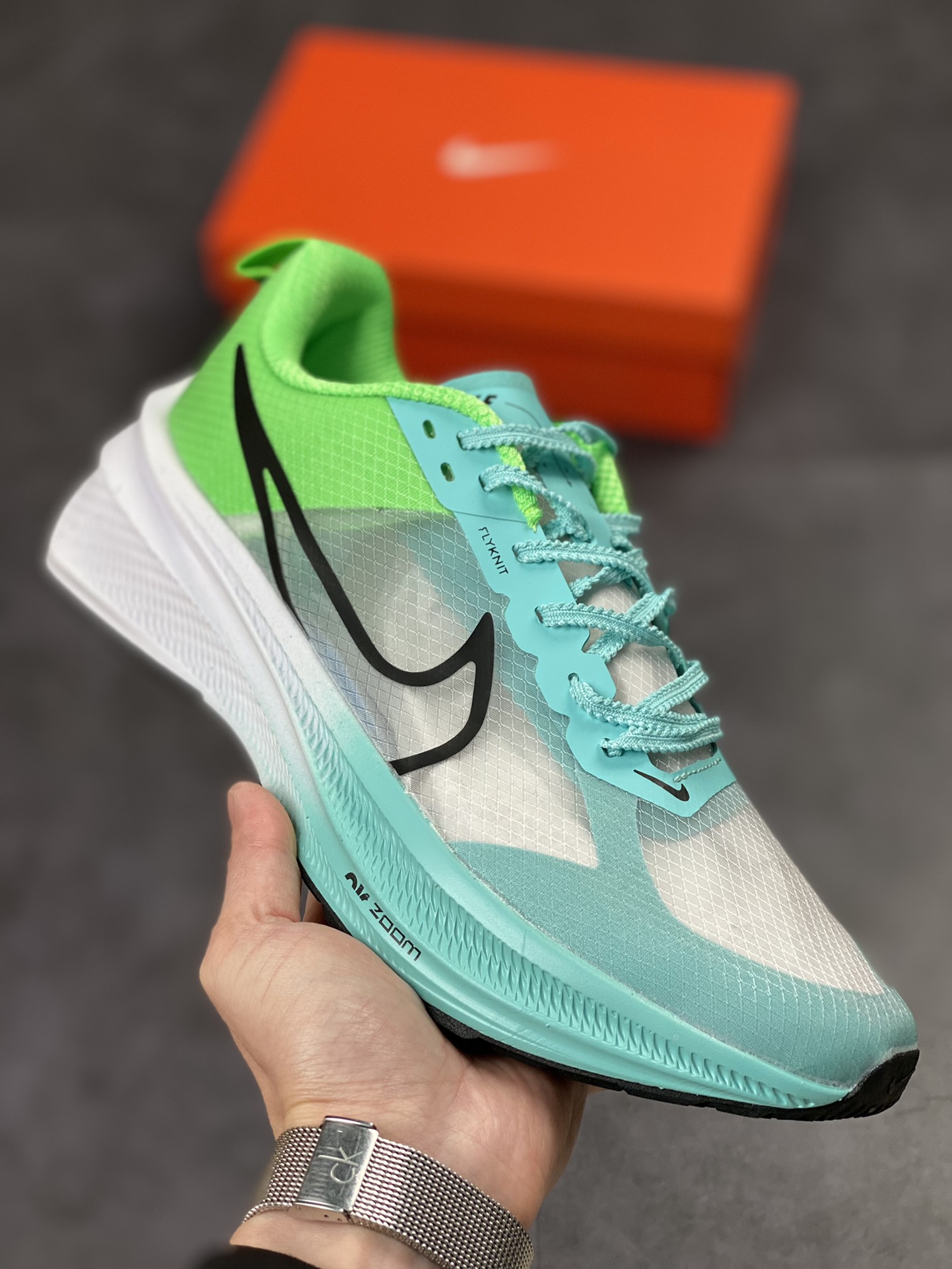 170 Nike Air Zoom Viale 维亚尔系列运动跑鞋 CW7358-890