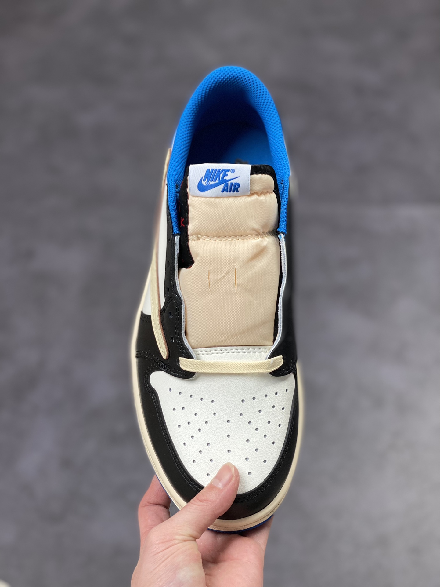 200 Fragment x Travis Scott x Air Jordan 1 Low 三方联名
