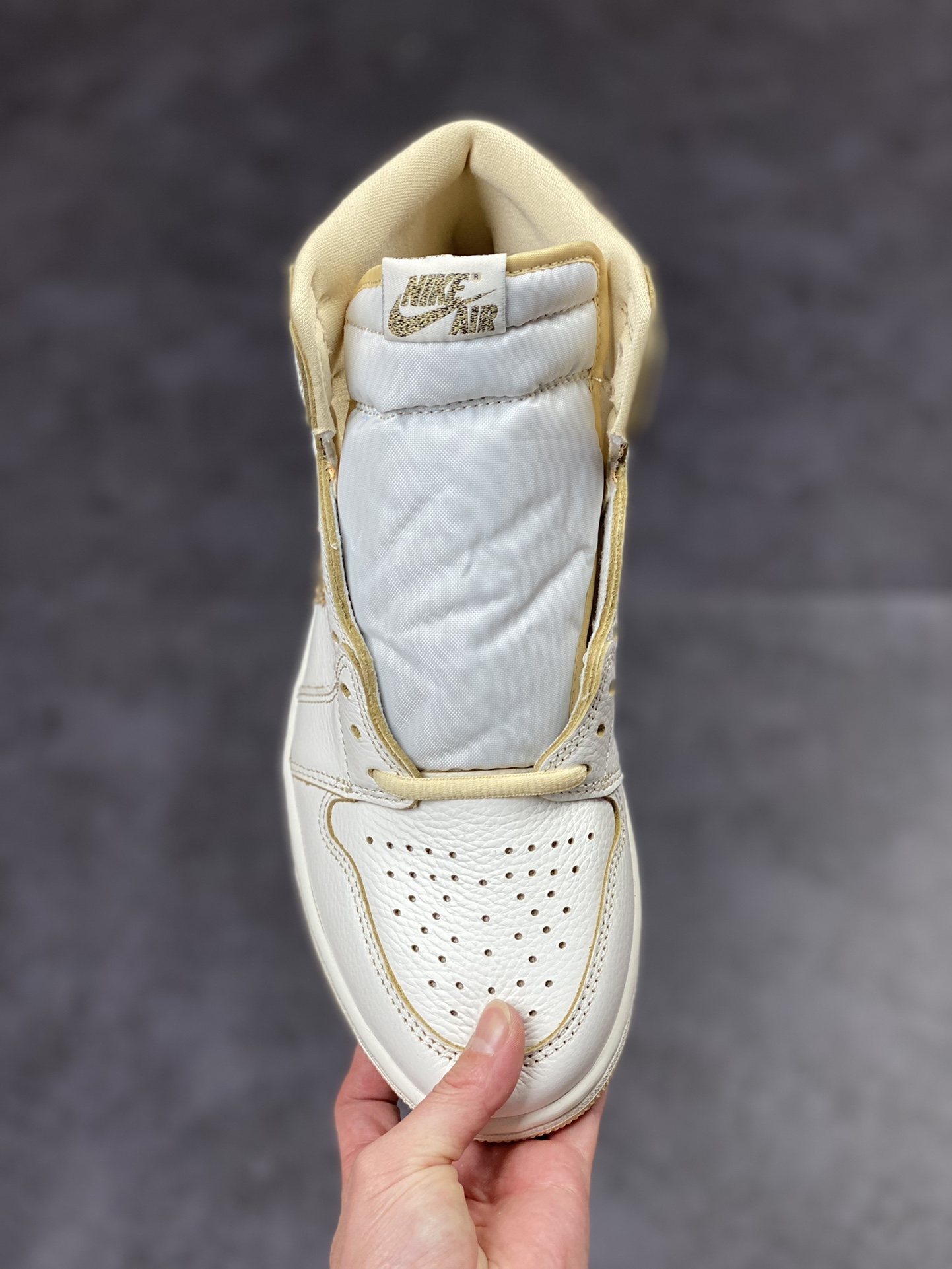 350 Air Jordan 1 Retro ”Vbiratoinso fN ajia” 小香风 FD8631-100