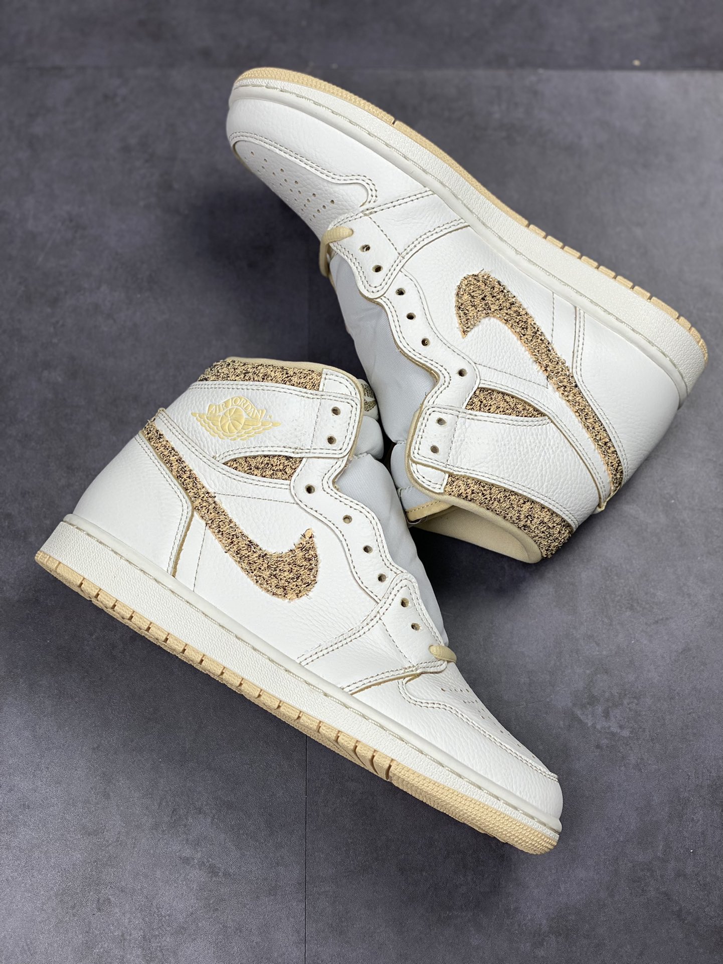 350 Air Jordan 1 Retro ”Vbiratoinso fN ajia” 小香风 FD8631-100
