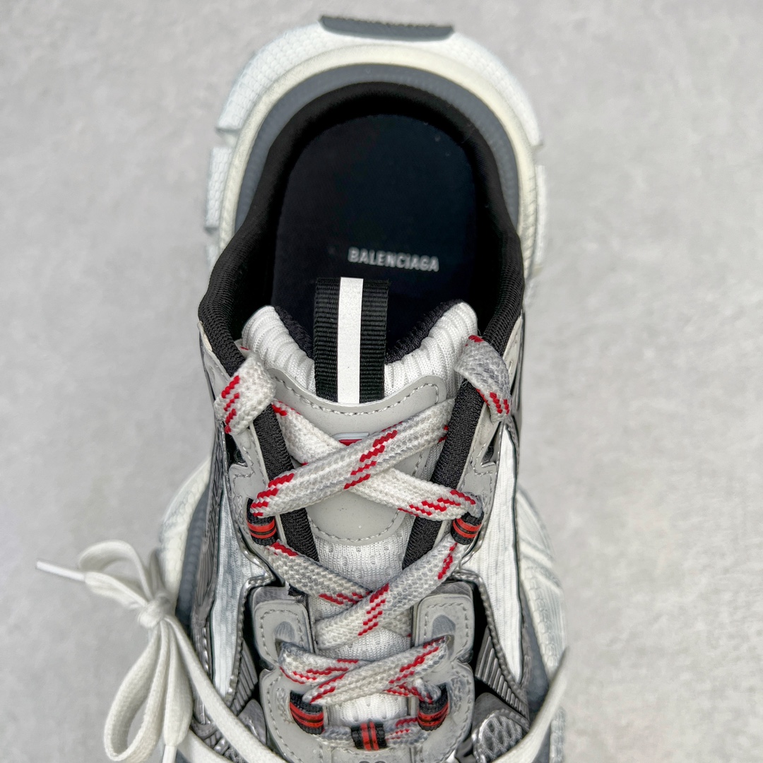 图片[5]-💰350 ＃VG零售版 BALENCIAGA 3XL Sneakers 巴黎世家十代网布系带低帮走秀复古老爹鞋 全套原纸板楦头开发 最原汁原味的灵魂版型 全鞋荧光划线卡点 胶水把控整洁度追求极致完美 每一双都是工艺品 多重QC质检 超越公司货的品控标准 实实在在的免检产品 原盒原配 正确字体电绣 粗细、位置、大小正确 侧边TPU 透气孔匹配意产原版 正确分离大底 TPU软底 原版一致大底LOGO 立体感十足 原厂皮料水洗做旧 采购原厂网纱 不含皮革 网布材料和聚氨酯 磨损效果 鞋头边缘和后帮 Balenciaga 徽标 鞋面和后跟凸印尺码 鞋舌 3XL 橡胶品牌标识和反光细节 鞋帮拉袢和鞋舌拉祥 配反光细节 备用鞋带在鞋履前侧 可在穿着前取下 便于不同造型搭配 正常尺码 尺码：35 36 37 38 39 40 41 42 43 44 45 46 编码：by4936020-运动鞋