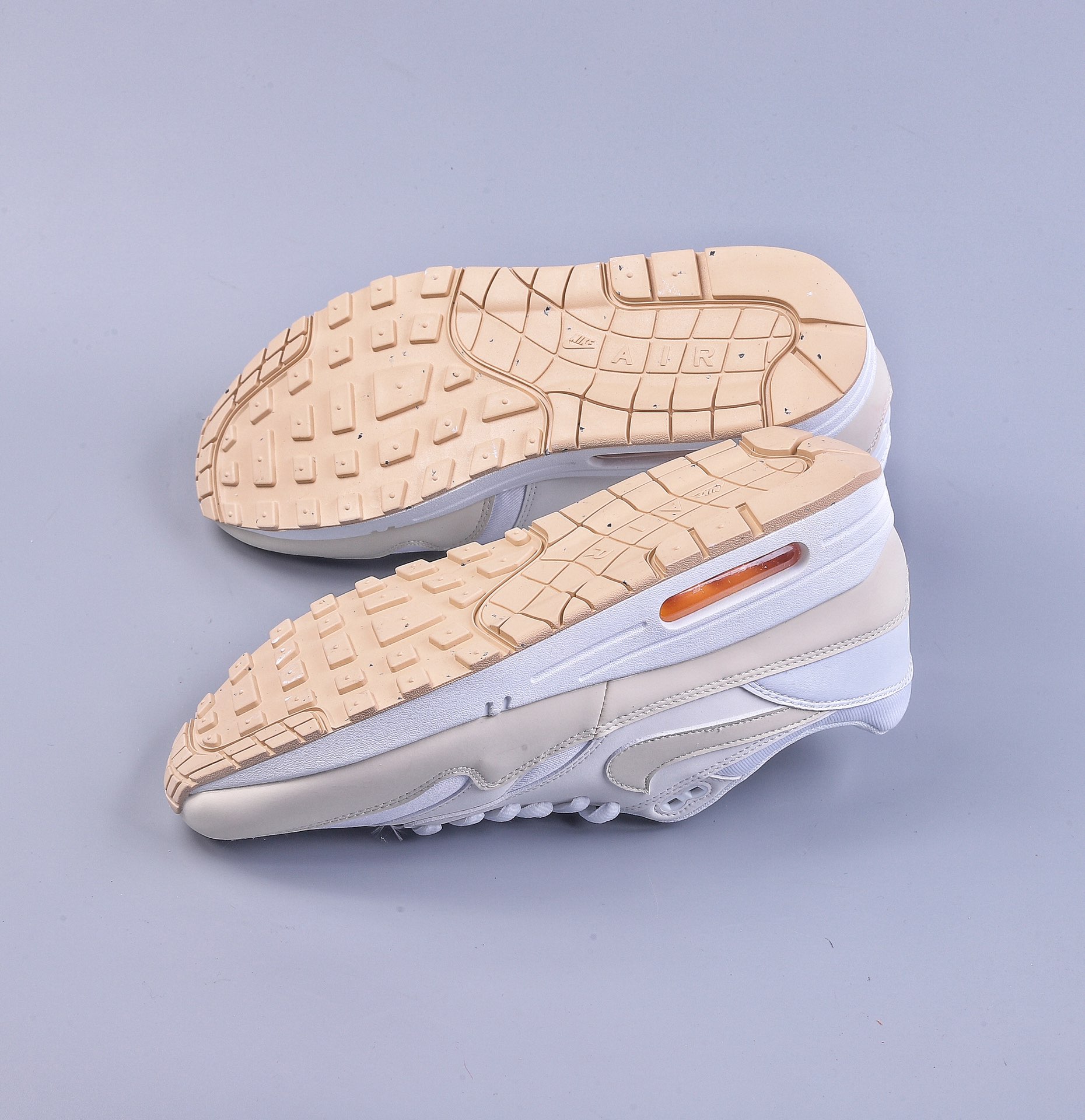 220 Nike Air Max 1 PRM 米黄白 复古休闲跑步鞋FB5060-100