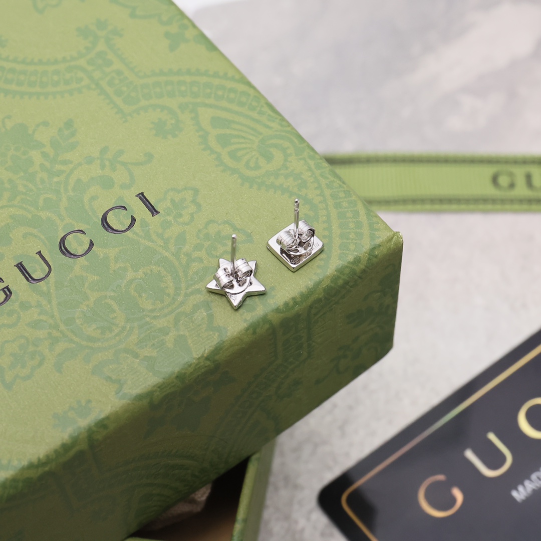  明星款式GUCCI古驰Icon系列18K白金色五角耳钉
