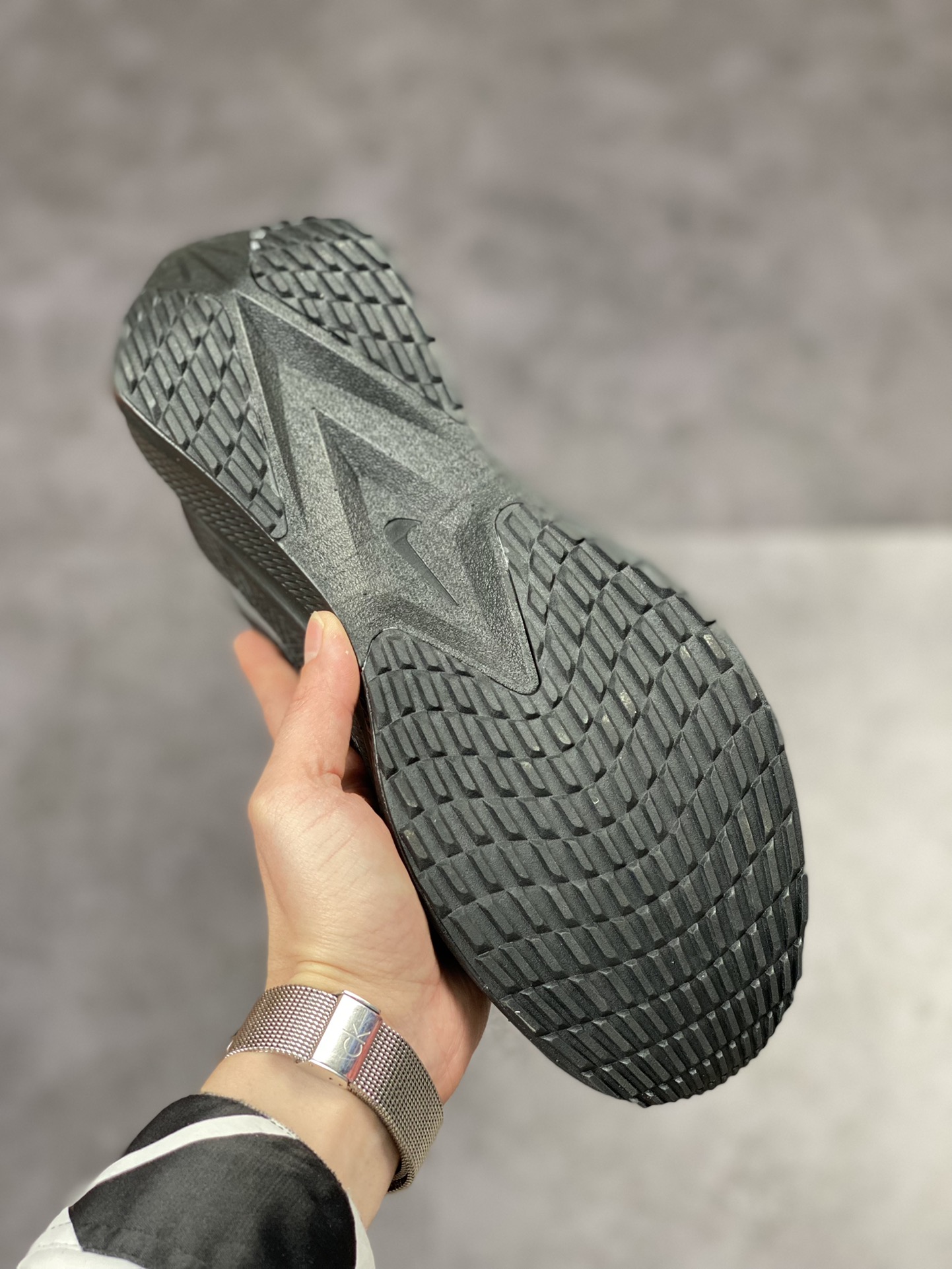 170 Nike Air Zoom Viale 维亚尔系列运动跑鞋 采用蝉翼透气构成鞋面CW7358-883