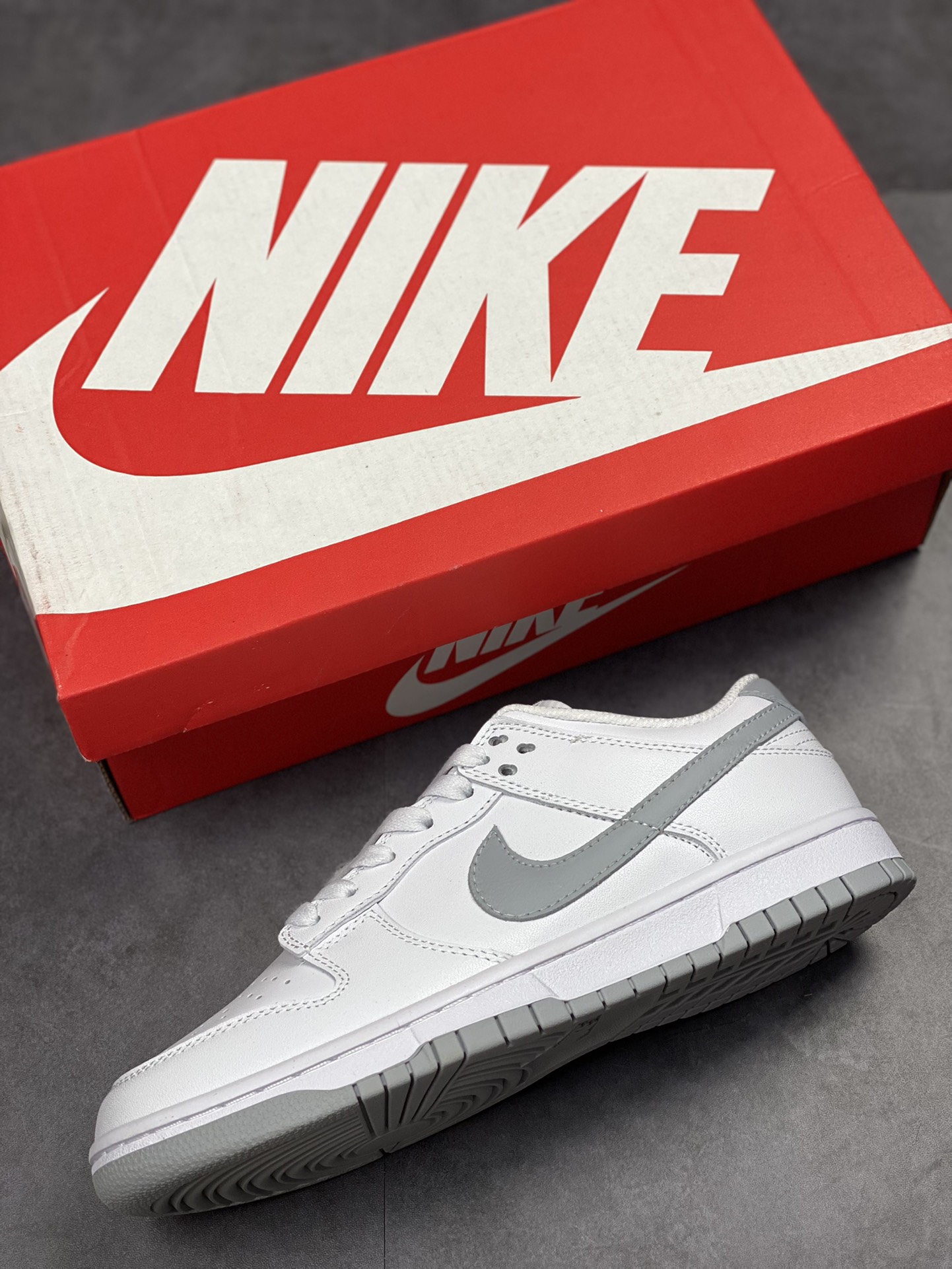 NIKE SB Dunk Low white gray cost-effective ceiling DH9765-102