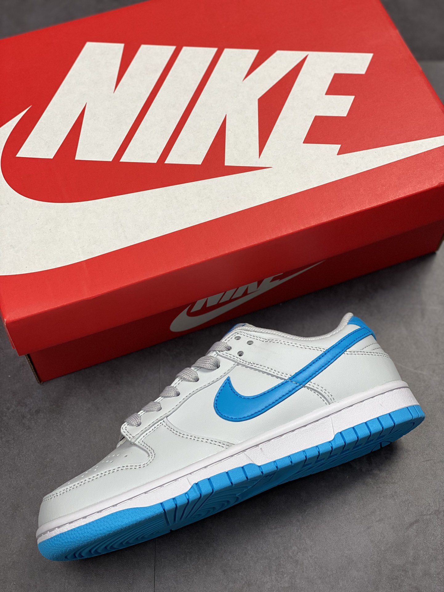 200 NIKE SB Dunk Low 蓝灰色DV0831-001