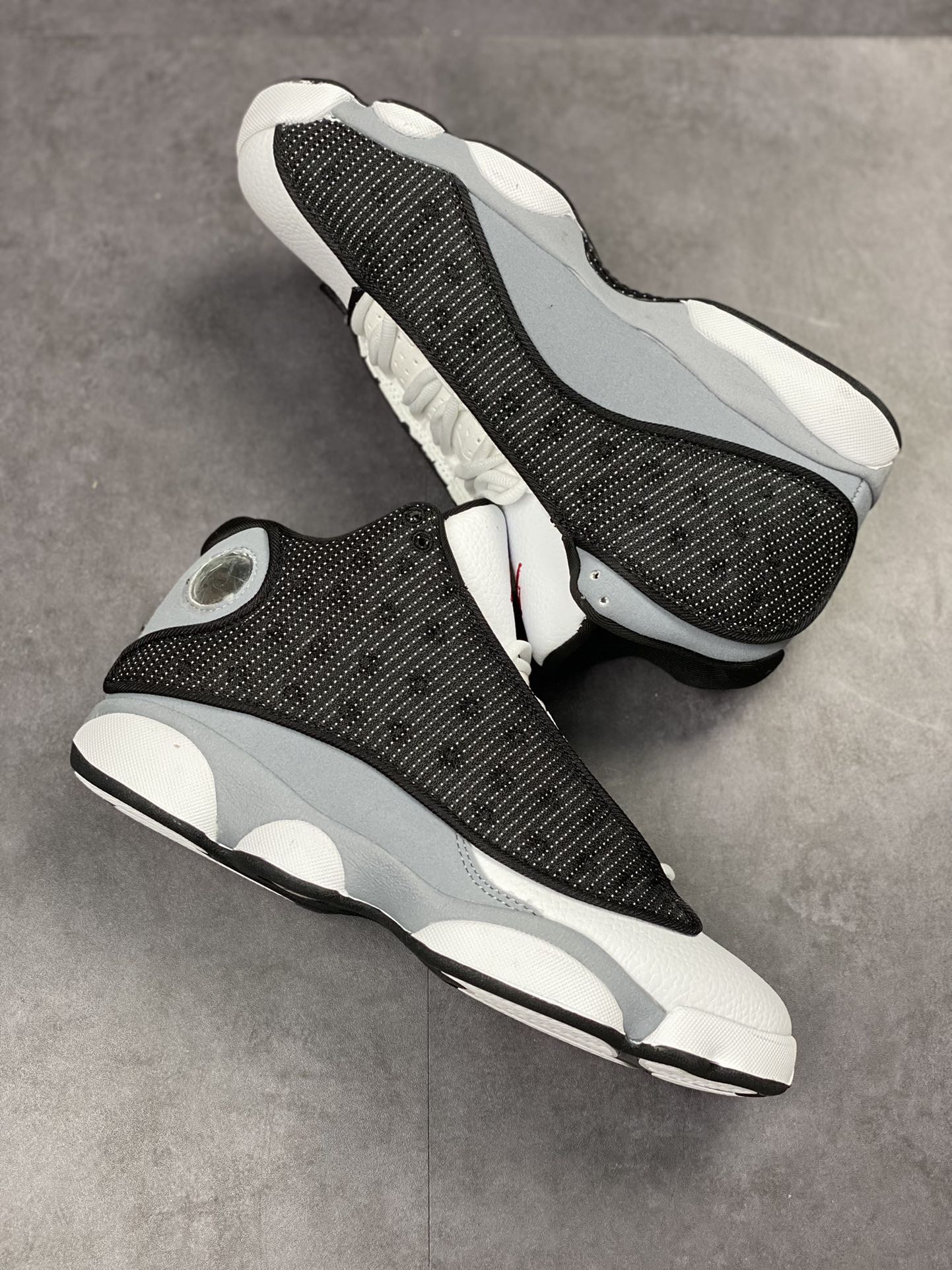 190 Air Jordan 13 Retro 黑白燧石 DJ5982-060