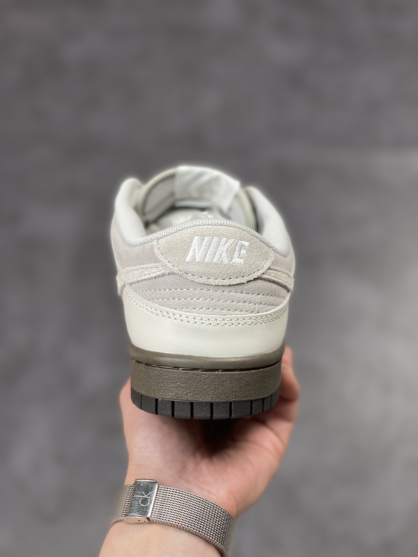 240 Nike SB Dunk Low ”Ironstone” 矿石灰 FD9746-001